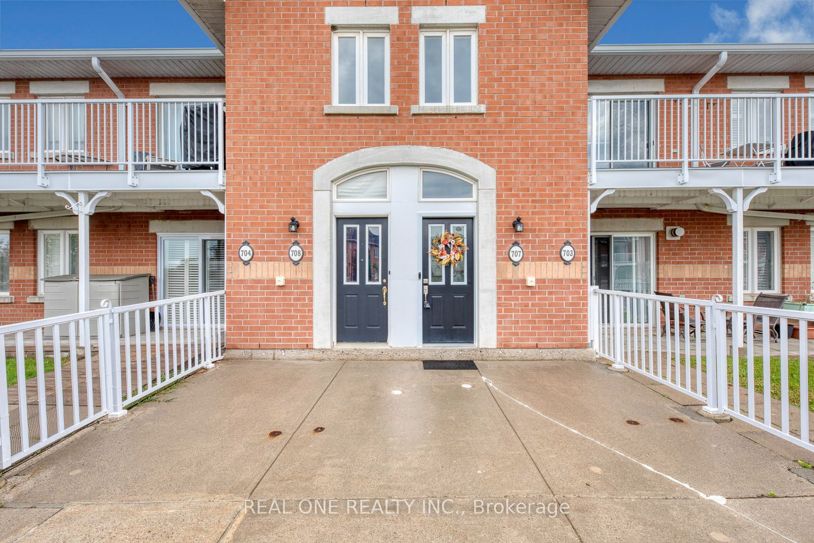 1701 Lampman Avenue 707 Property Photo 4