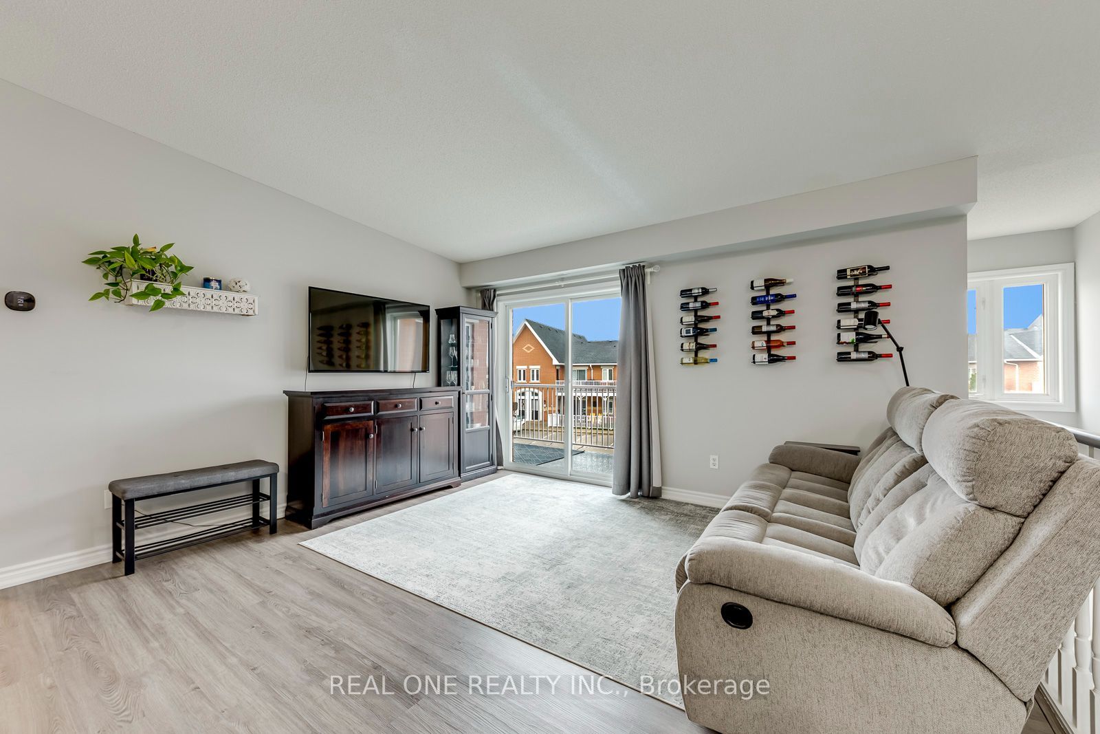 1701 Lampman Avenue 707 Property Photo 10