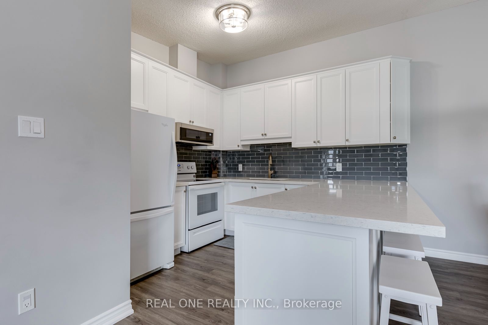 1701 Lampman Avenue 707 Property Photo 18