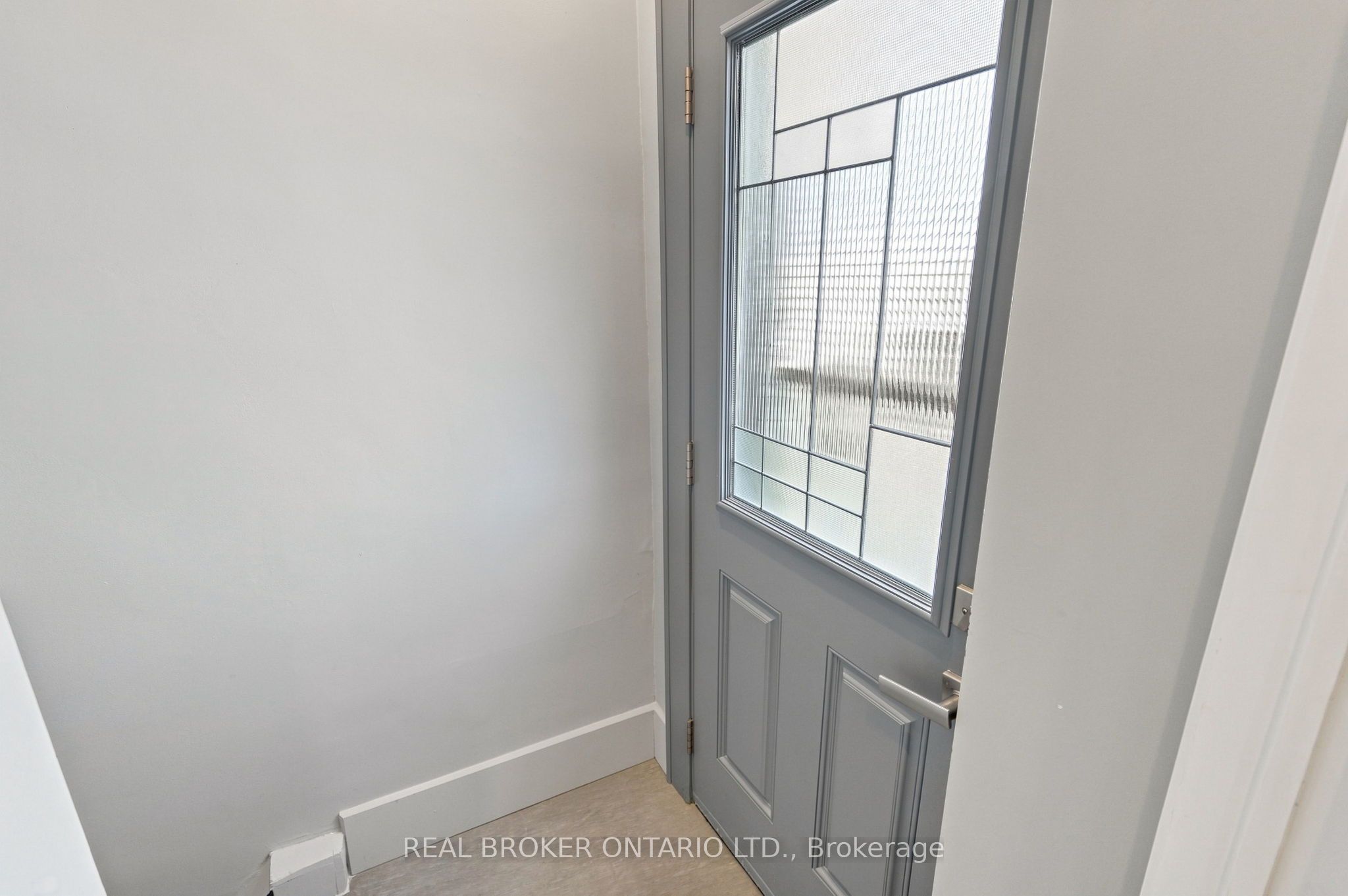 671 Scarlett Road Main Property Photo 21