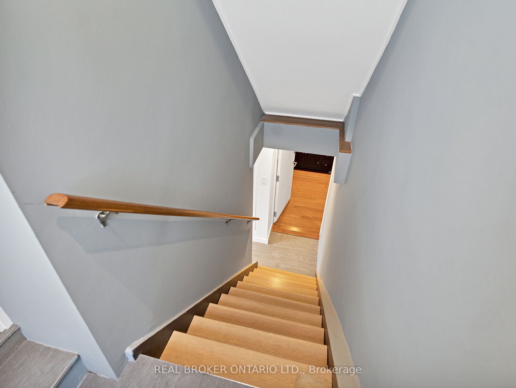 671 Scarlett Road Main Property Photo 22