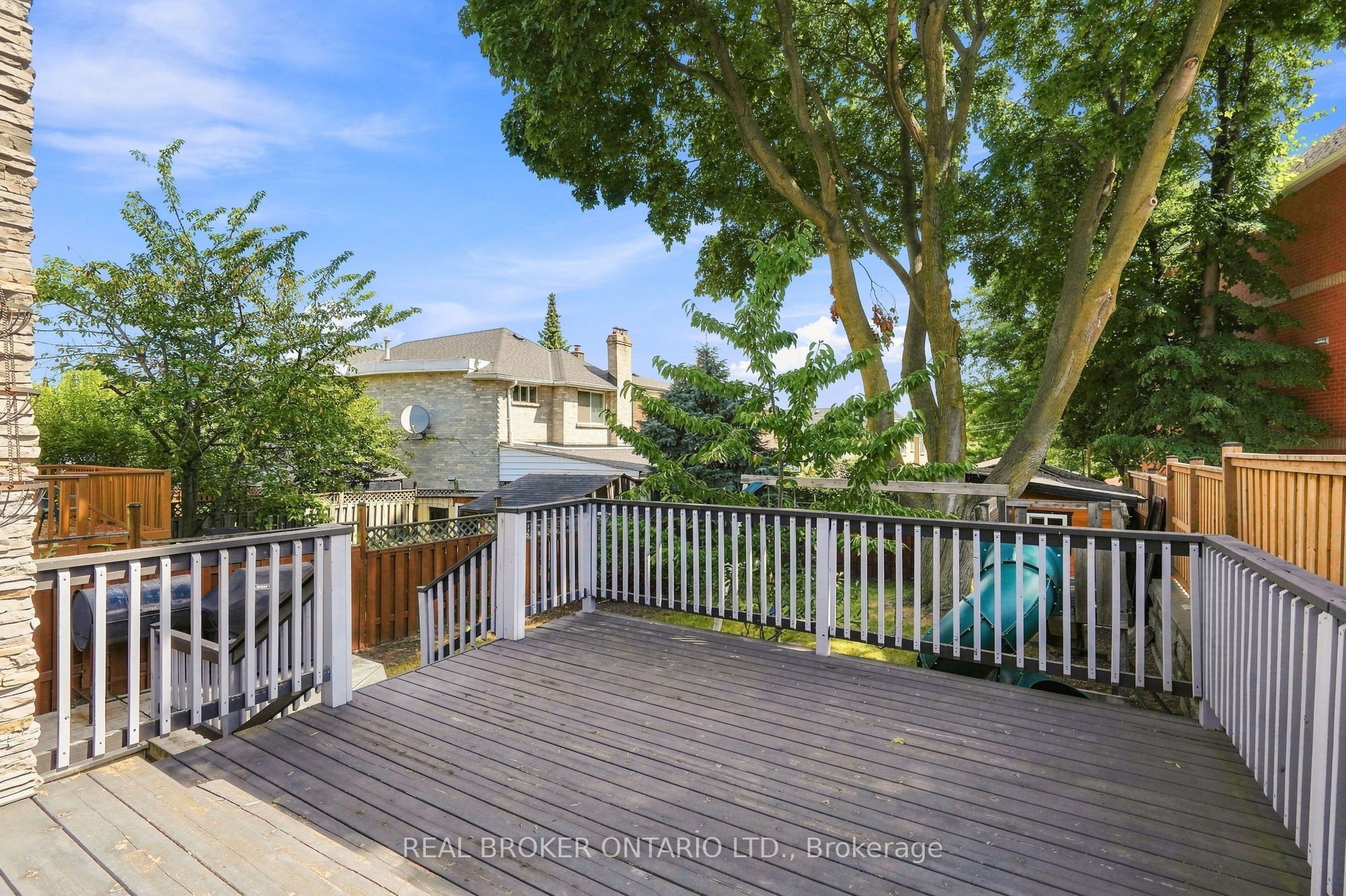 671 Scarlett Road Main Property Photo 28