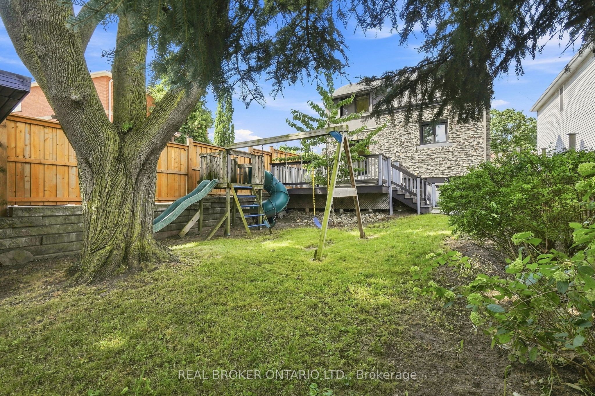 671 Scarlett Road Main Property Photo 33