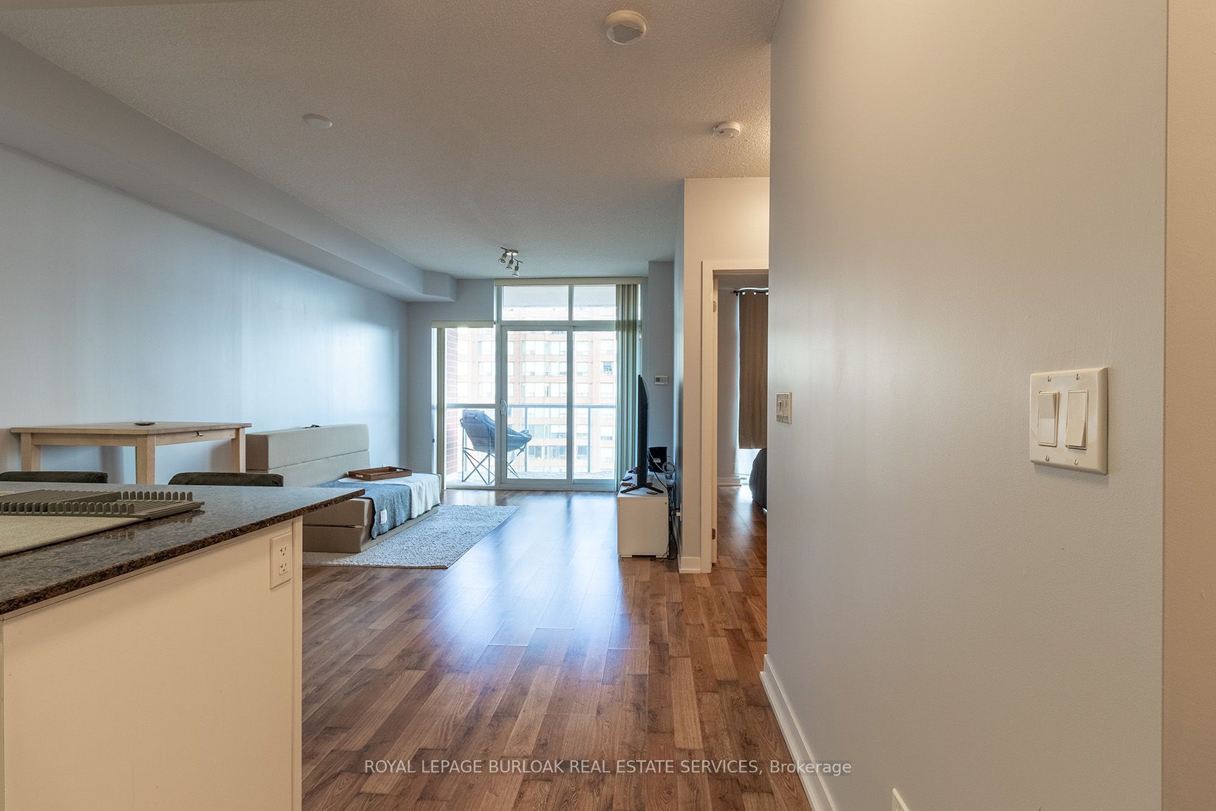551 Maple Avenue 1408 Property Photo 5