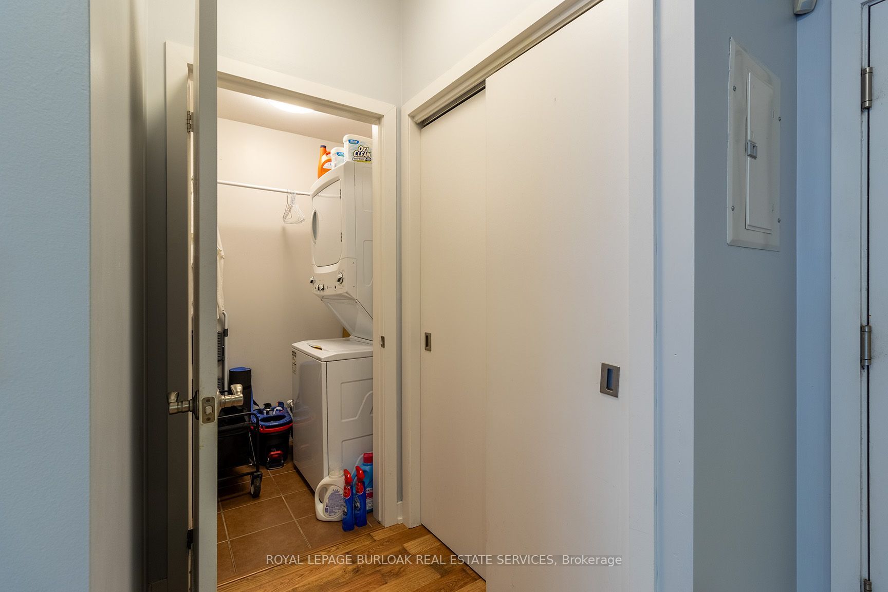 551 Maple Avenue 1408 Property Photo 16