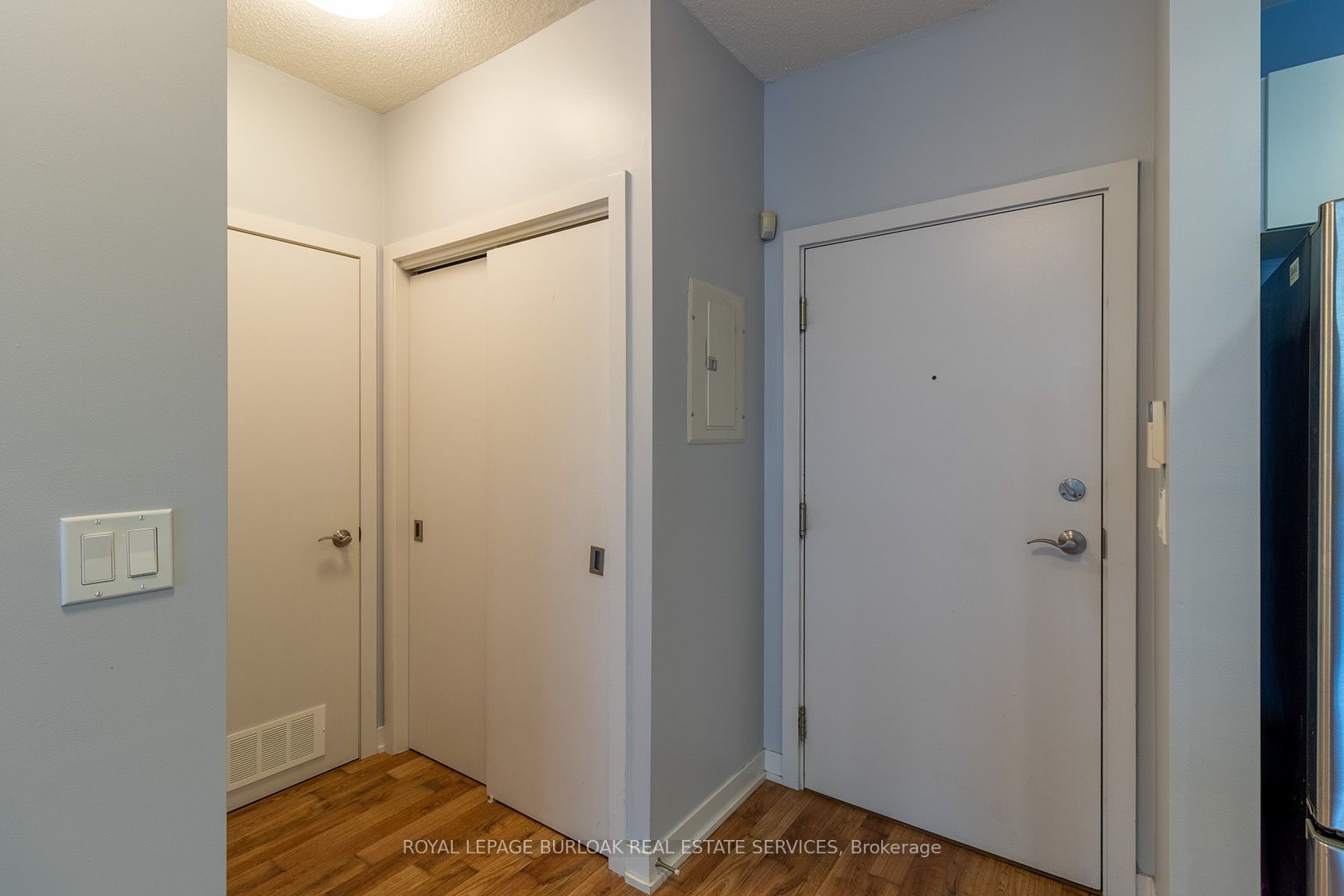 551 Maple Avenue 1408 Property Photo 17