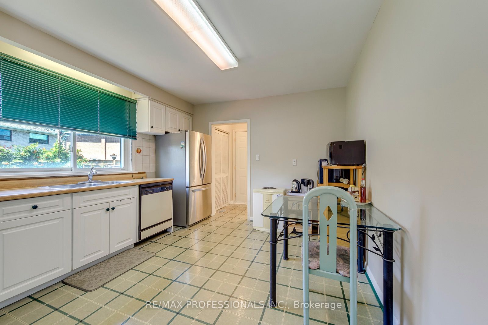 256 Wellesworth Drive Property Photo 10