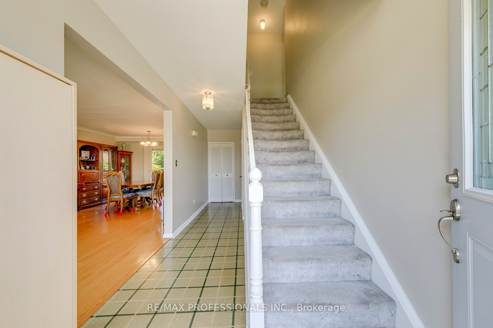 256 Wellesworth Drive Property Photo 12