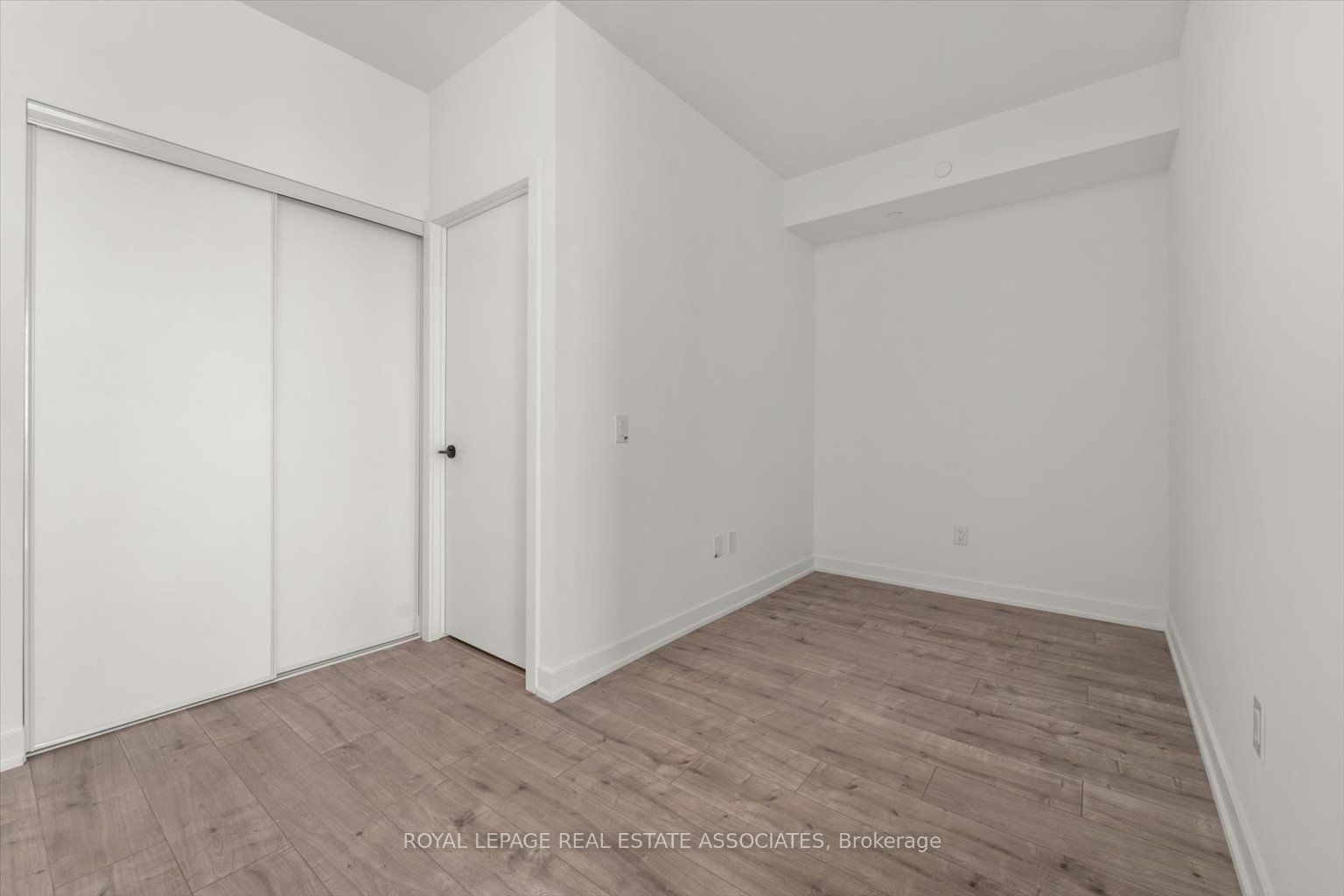 220 Missinnihe Way 1309 Property Photo 13