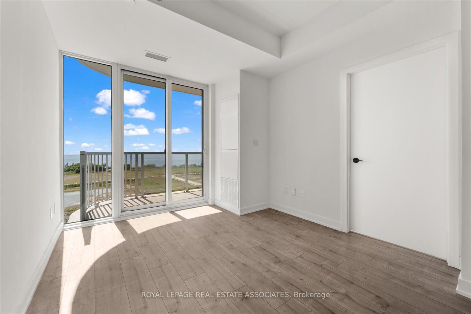 220 Missinnihe Way 1309 Property Photo 14
