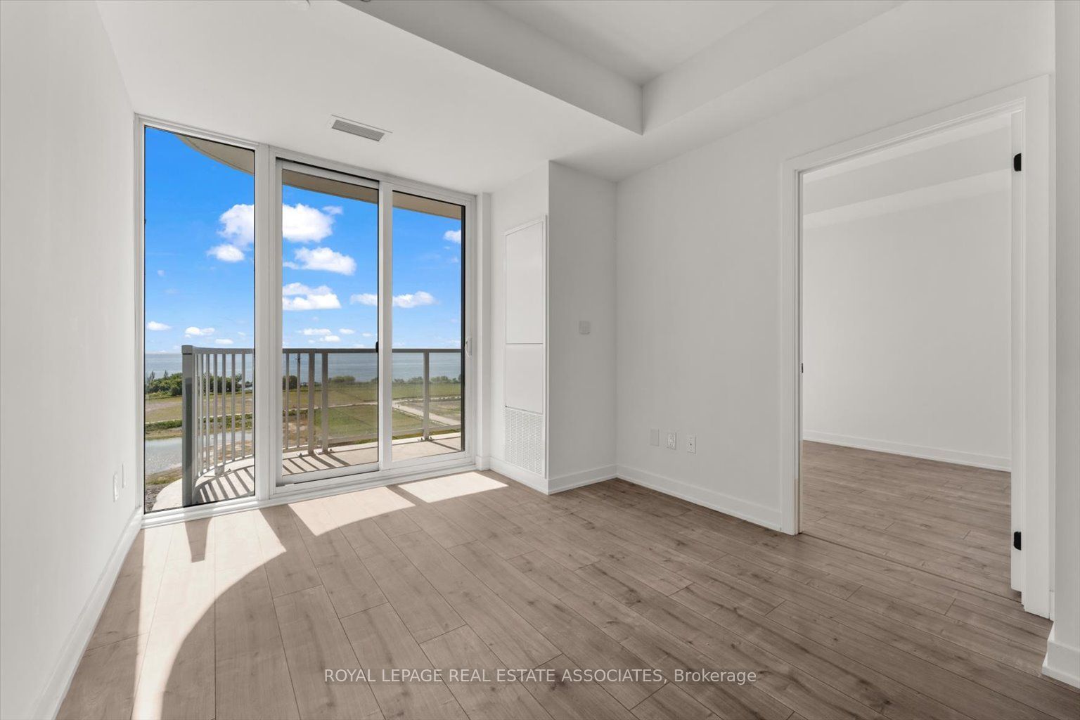 220 Missinnihe Way 1309 Property Photo 15