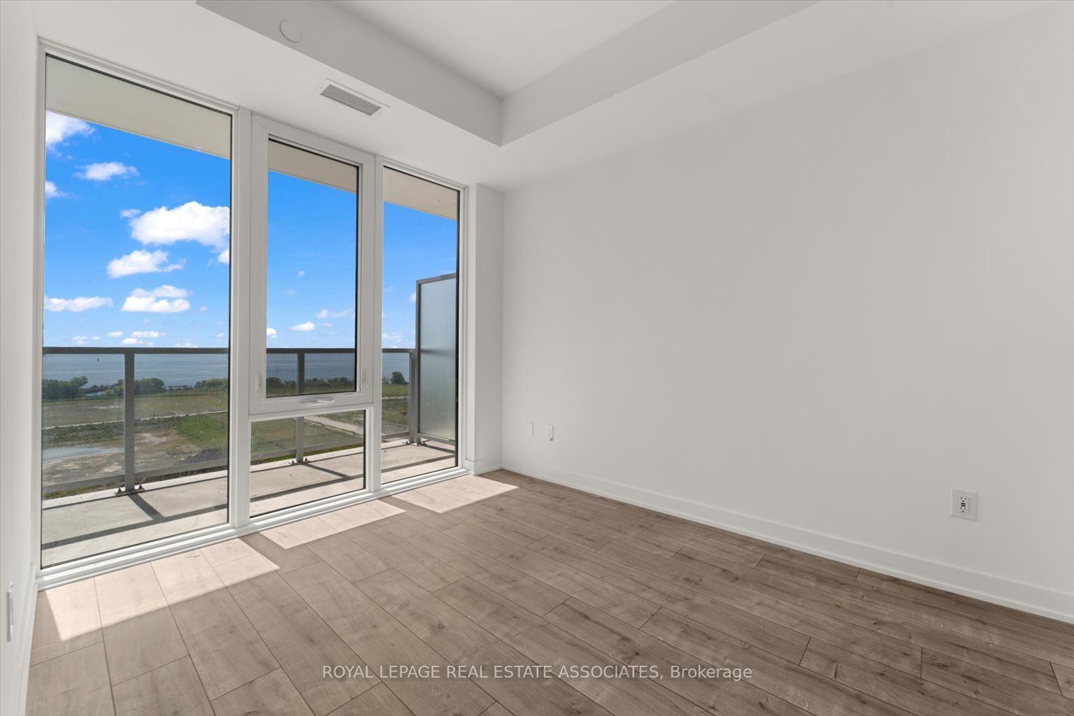 220 Missinnihe Way 1309 Property Photo 16