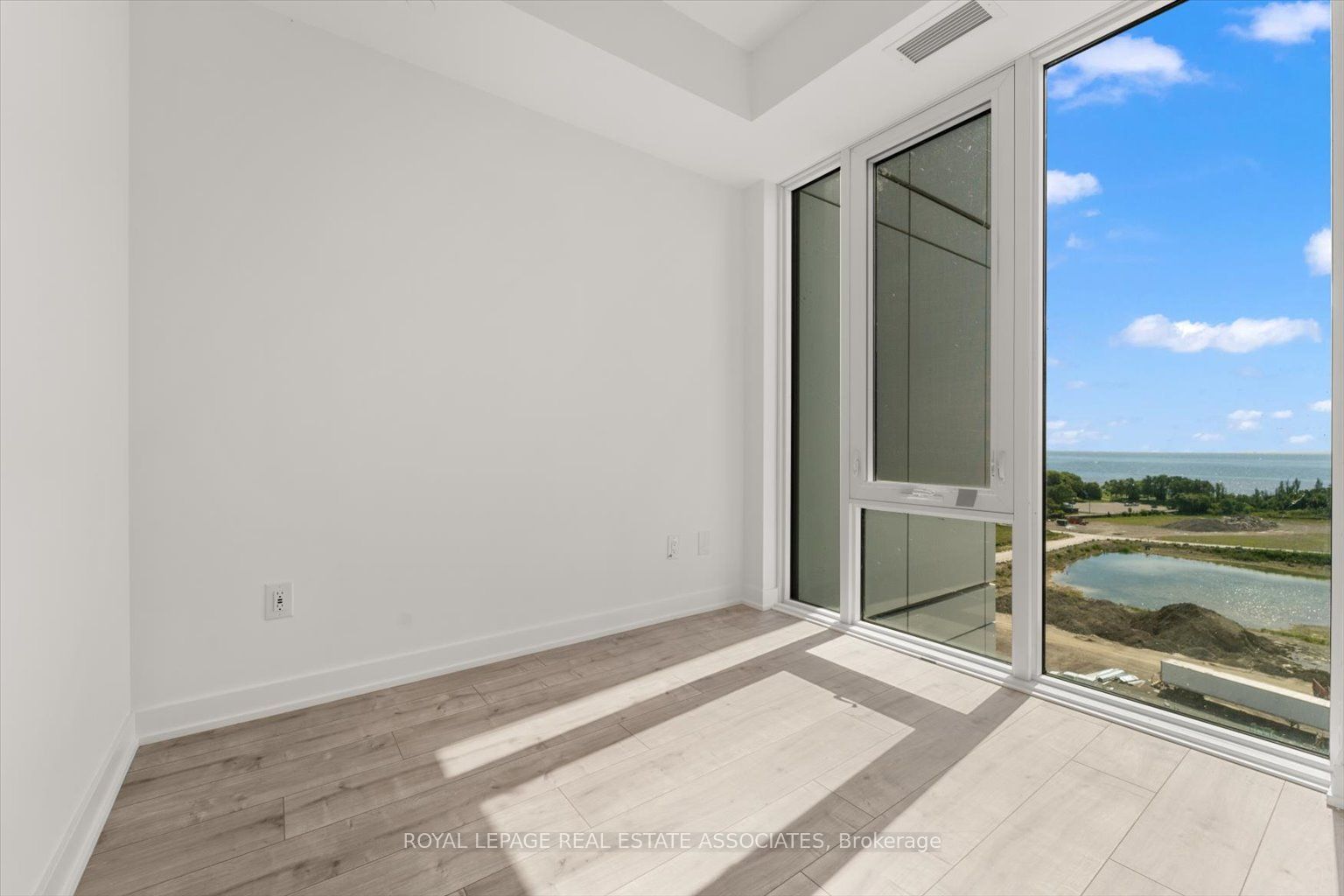 220 Missinnihe Way 1309 Property Photo 22