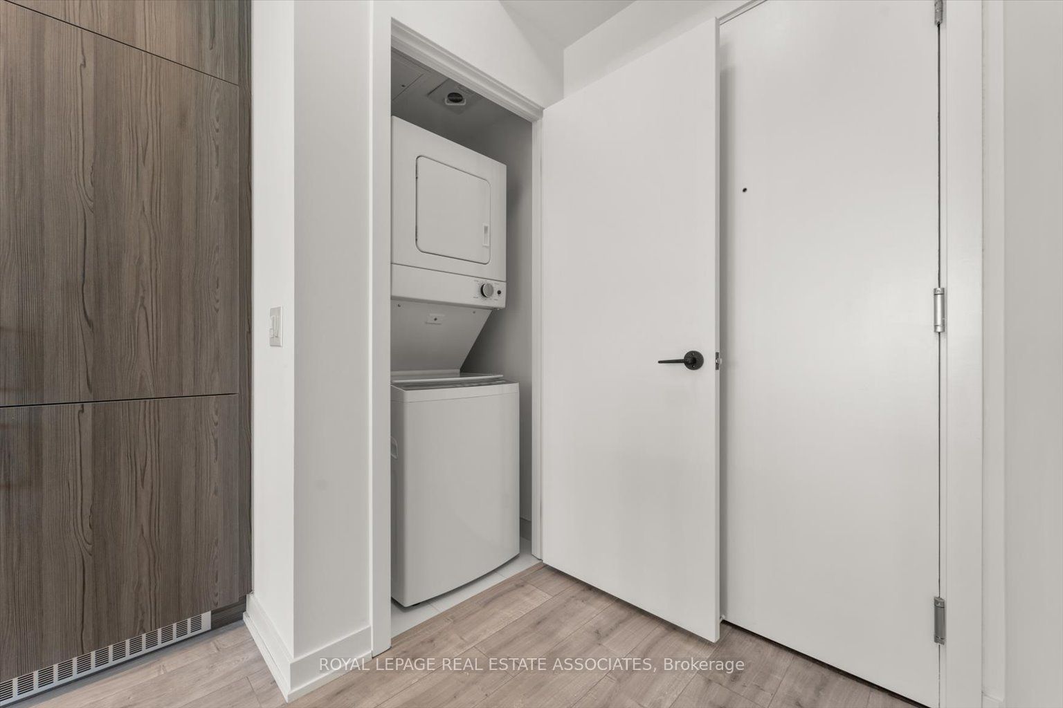 220 Missinnihe Way 1309 Property Photo 25