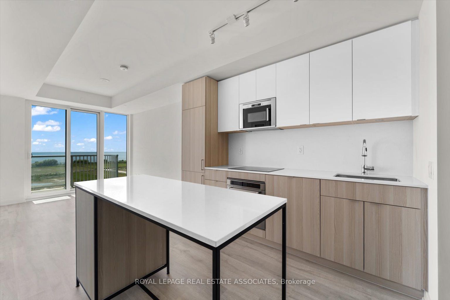 220 Missinnihe Way 1309 Property Photo 27