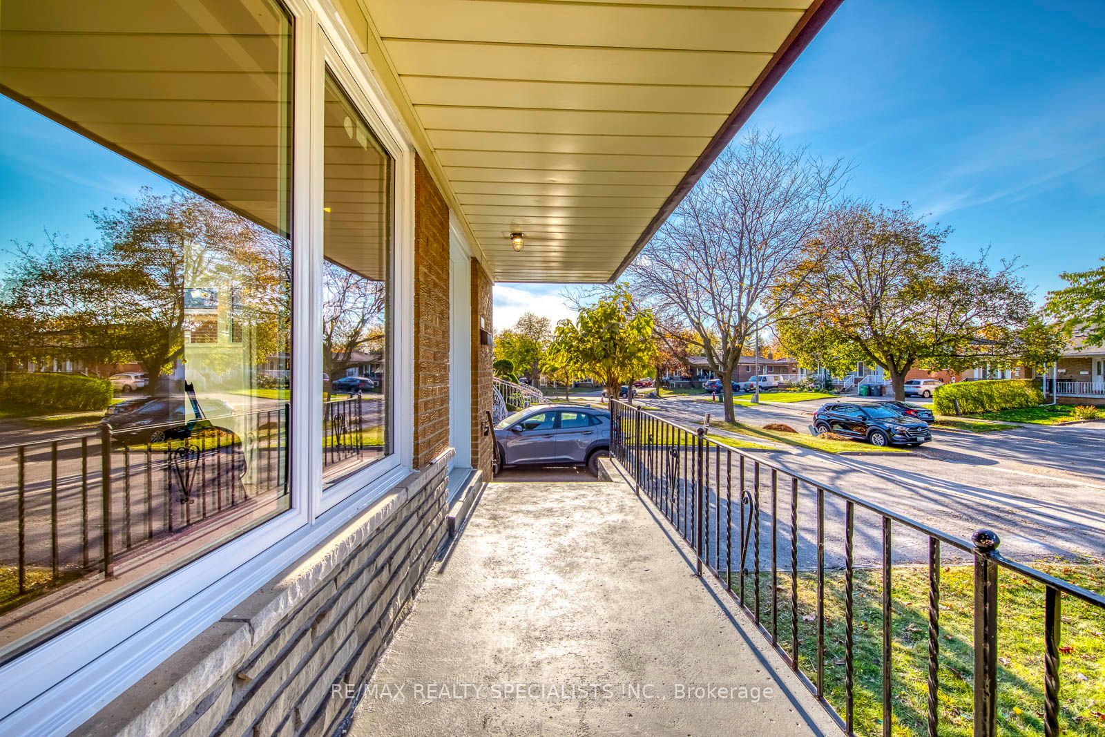 7605 Discus Crescent Upper Property Photo 4