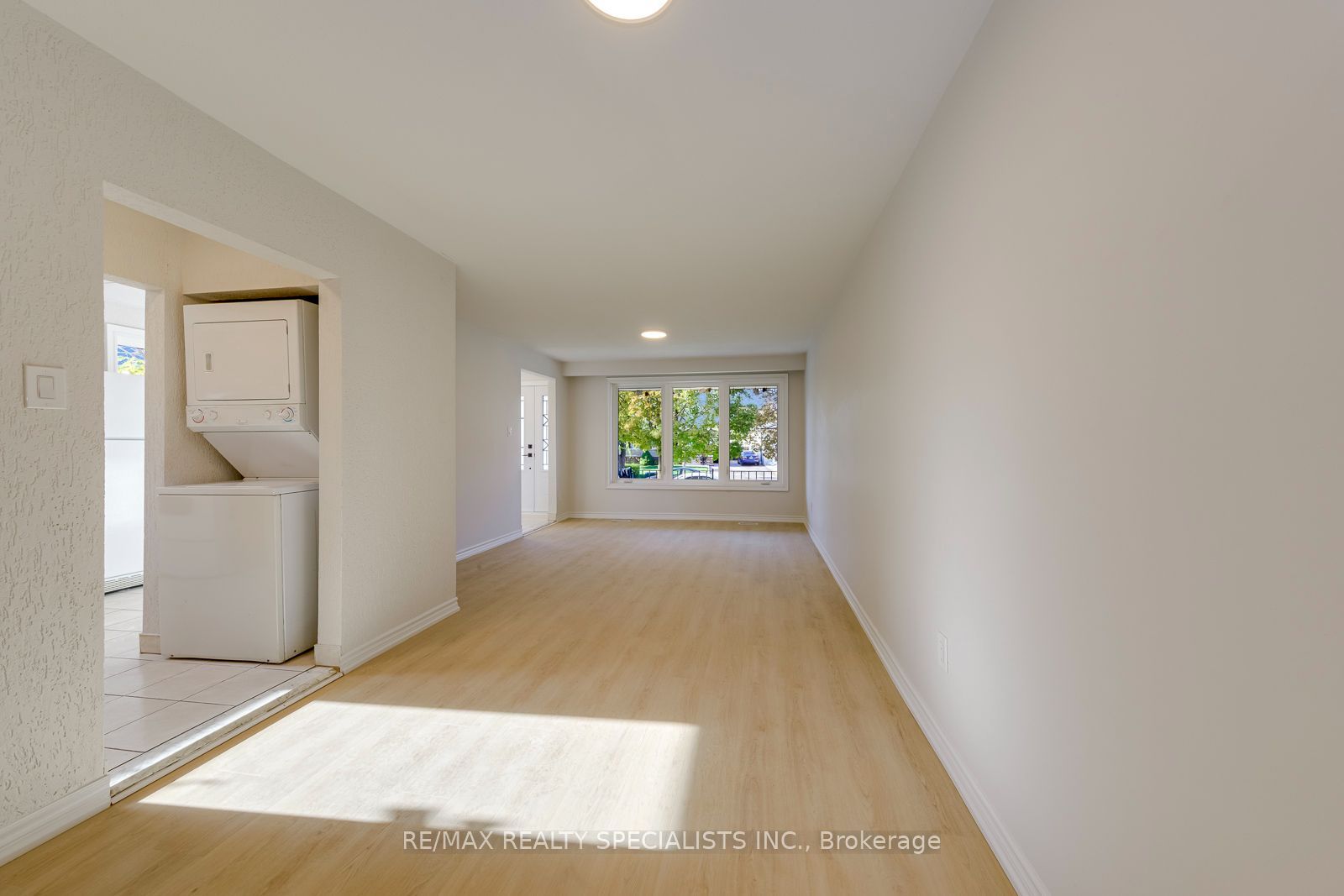 7605 Discus Crescent Upper Property Photo 16