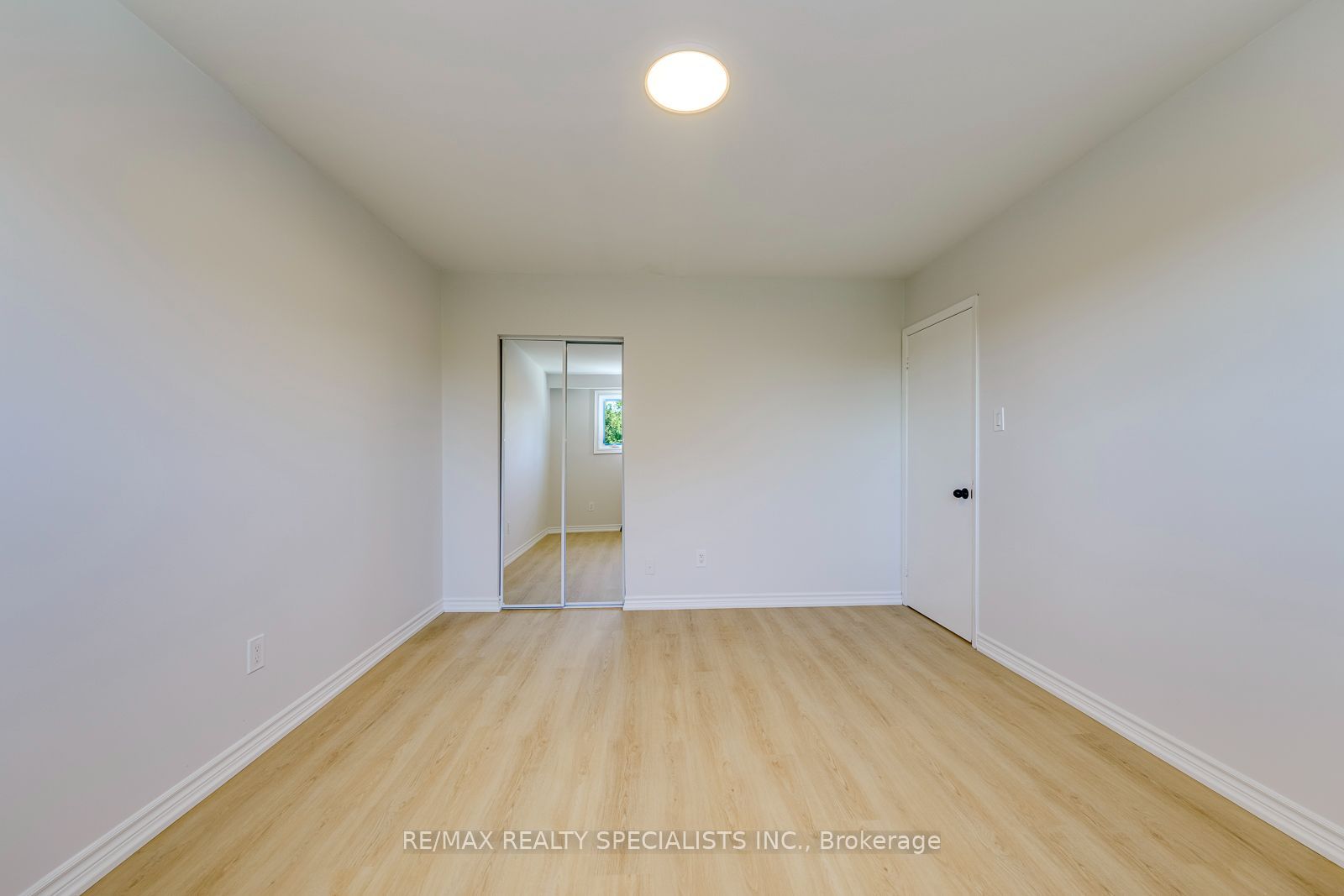 7605 Discus Crescent Upper Property Photo 21