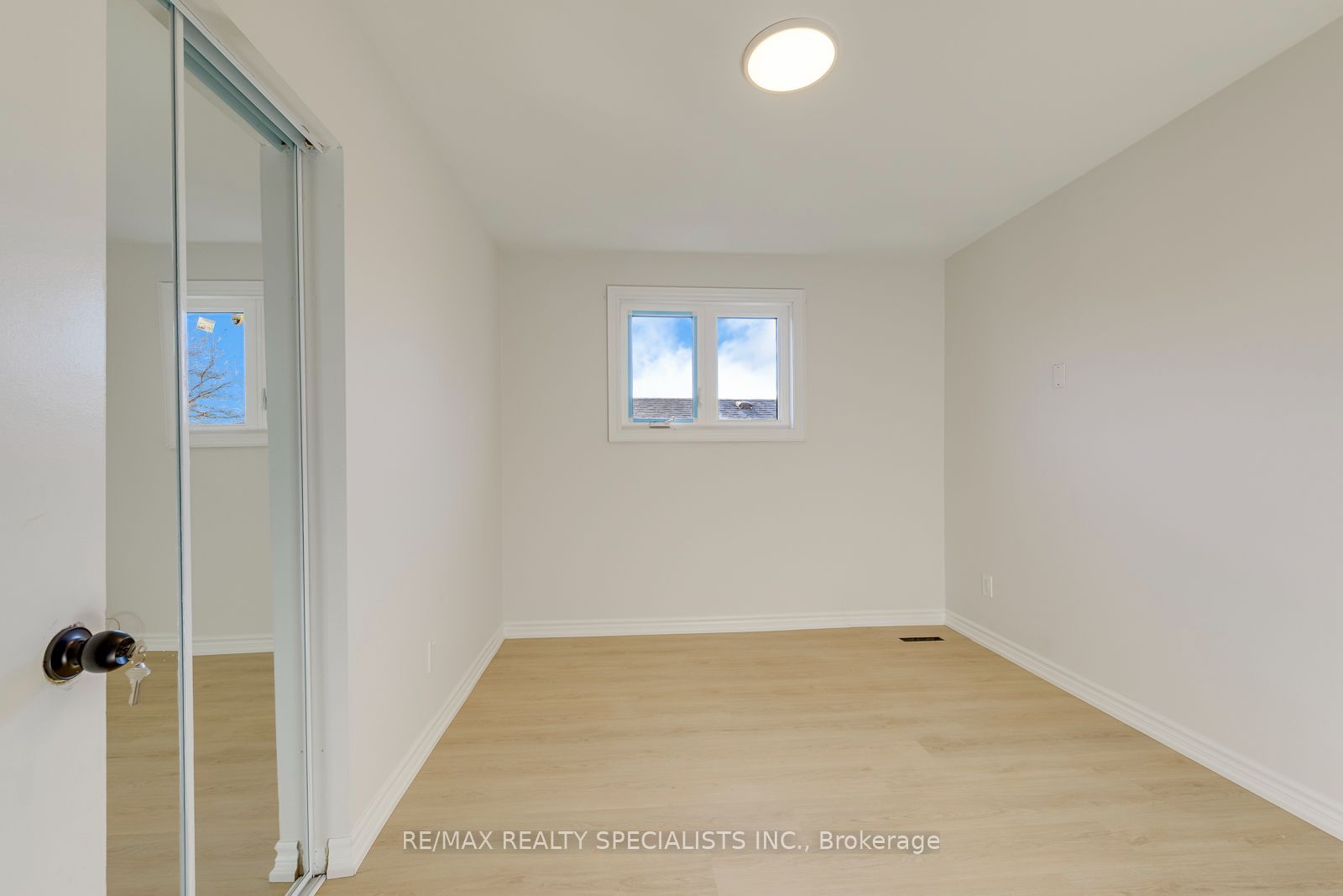 7605 Discus Crescent Upper Property Photo 24