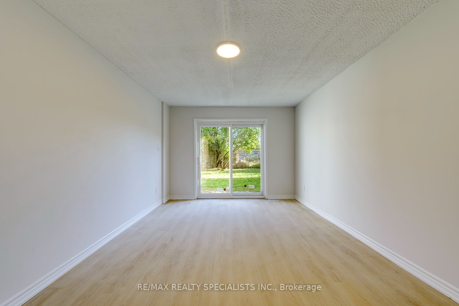 7605 Discus Crescent Upper Property Photo 28