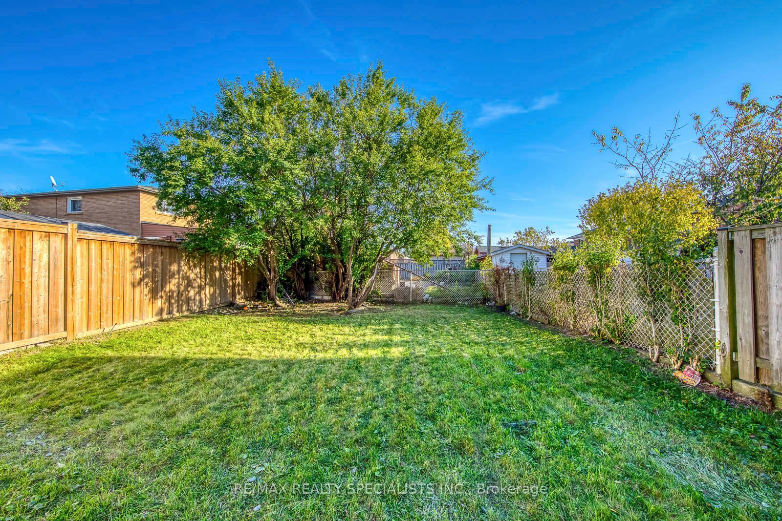 7605 Discus Crescent Upper Property Photo 29
