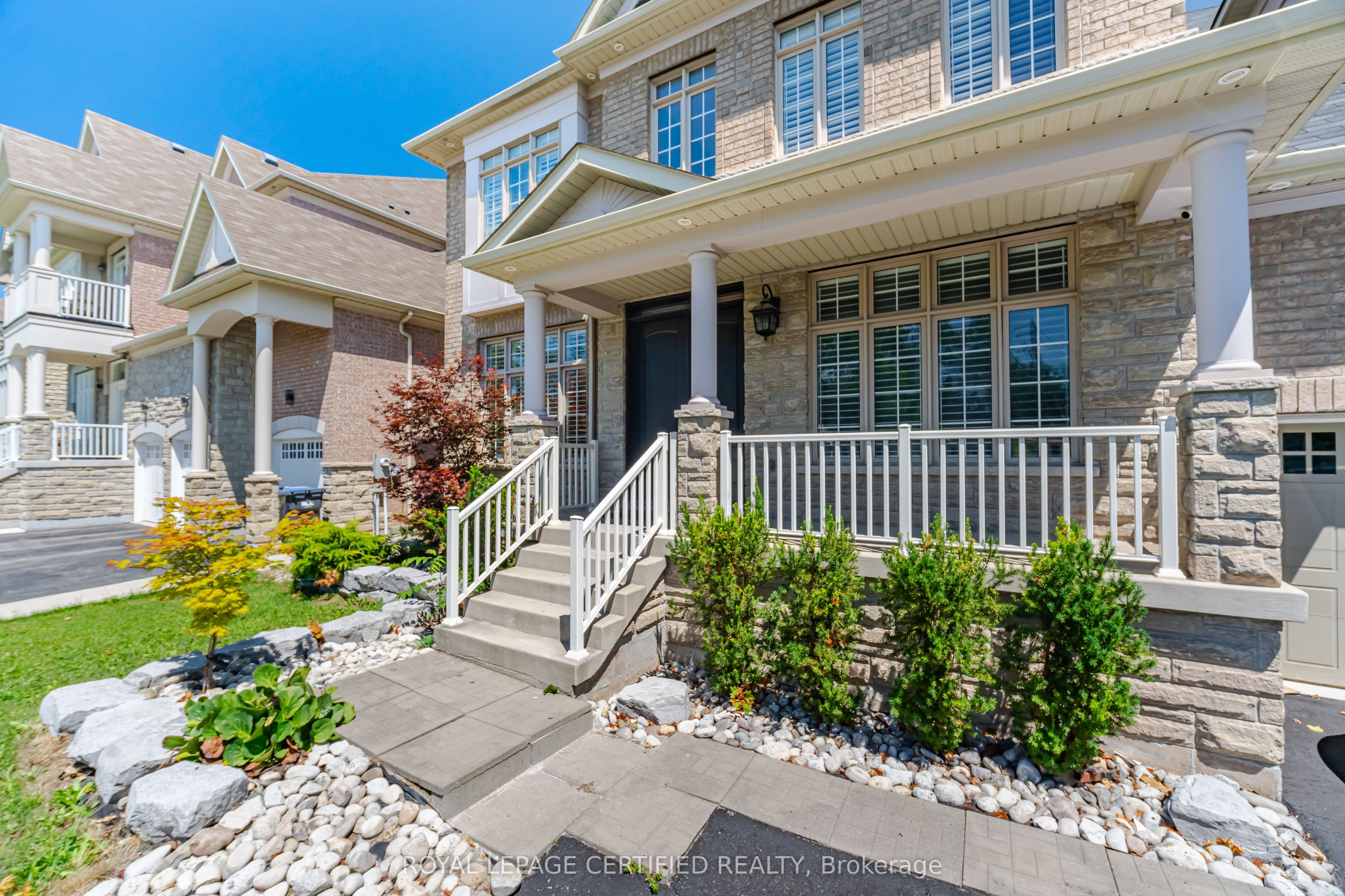 8833 Creditview Road Property Photo 2