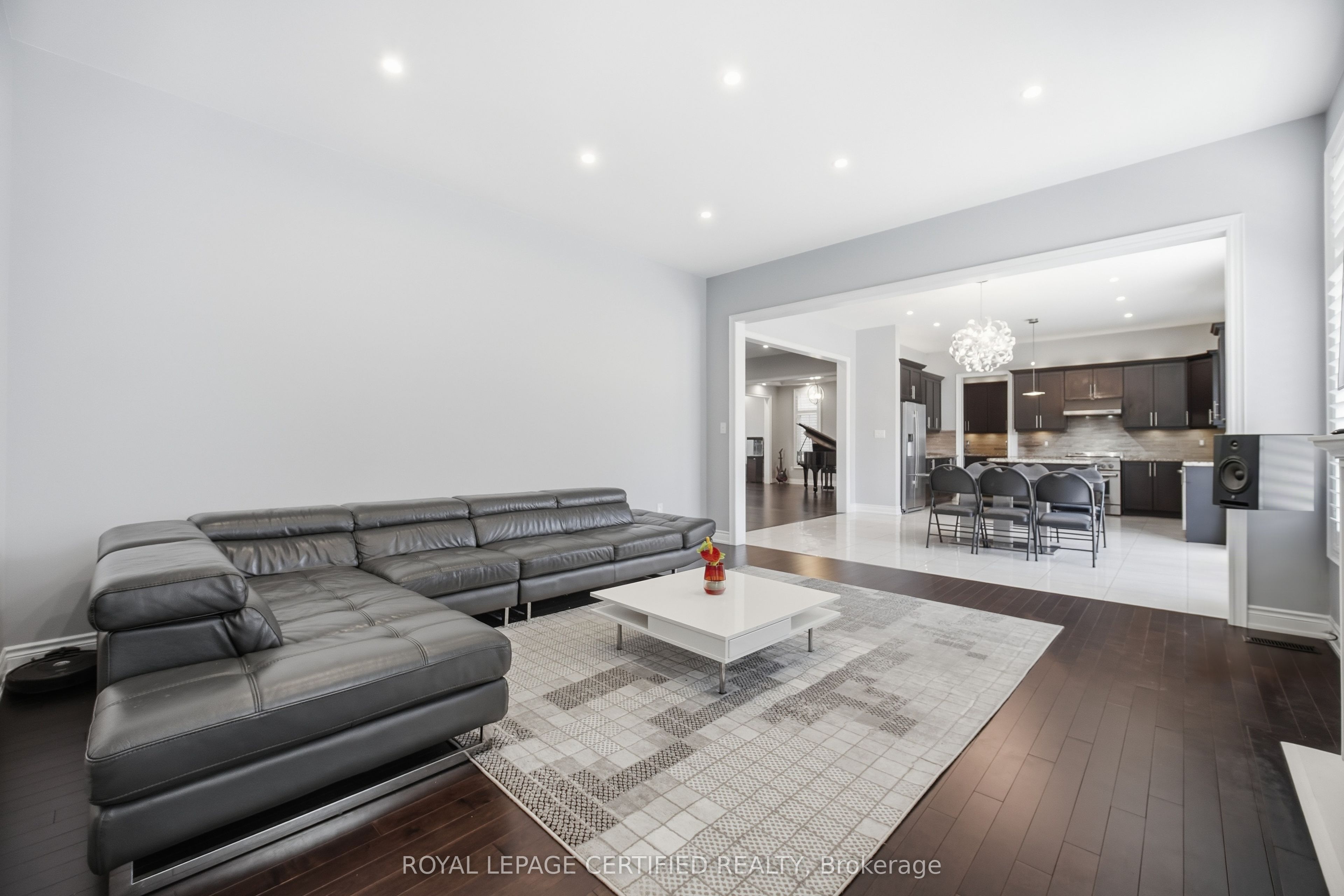 8833 Creditview Road Property Photo 14