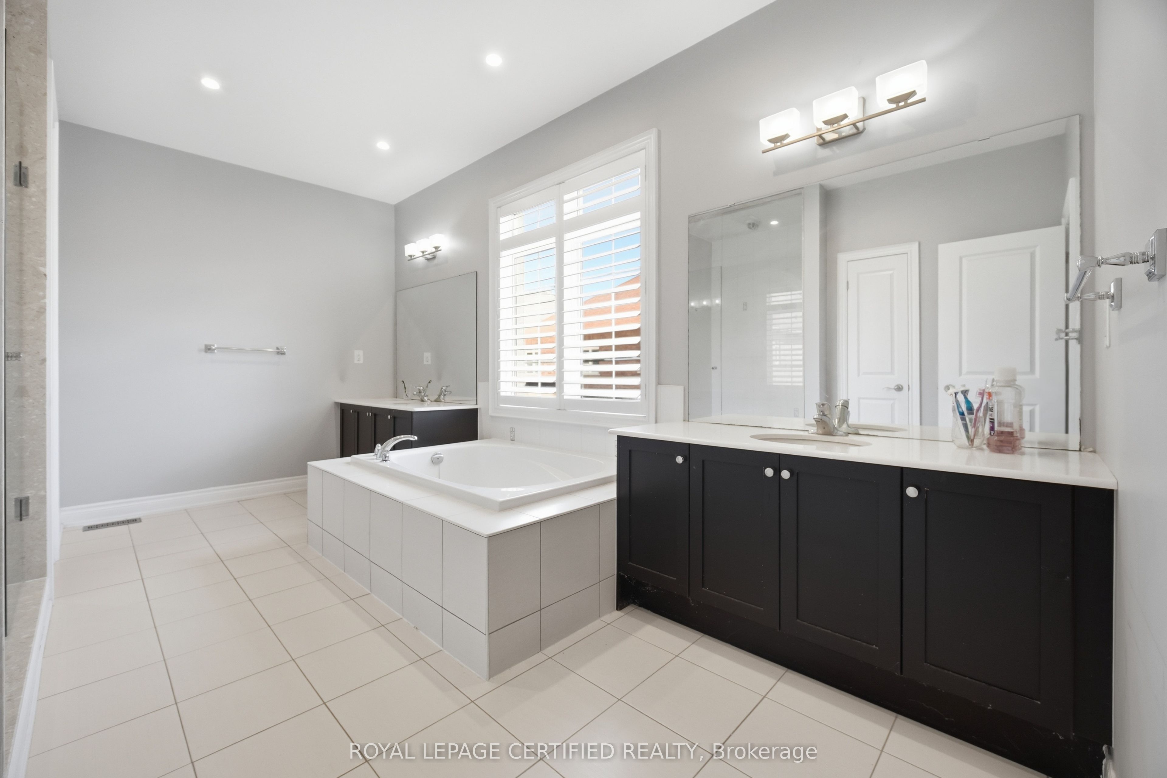 8833 Creditview Road Property Photo 20