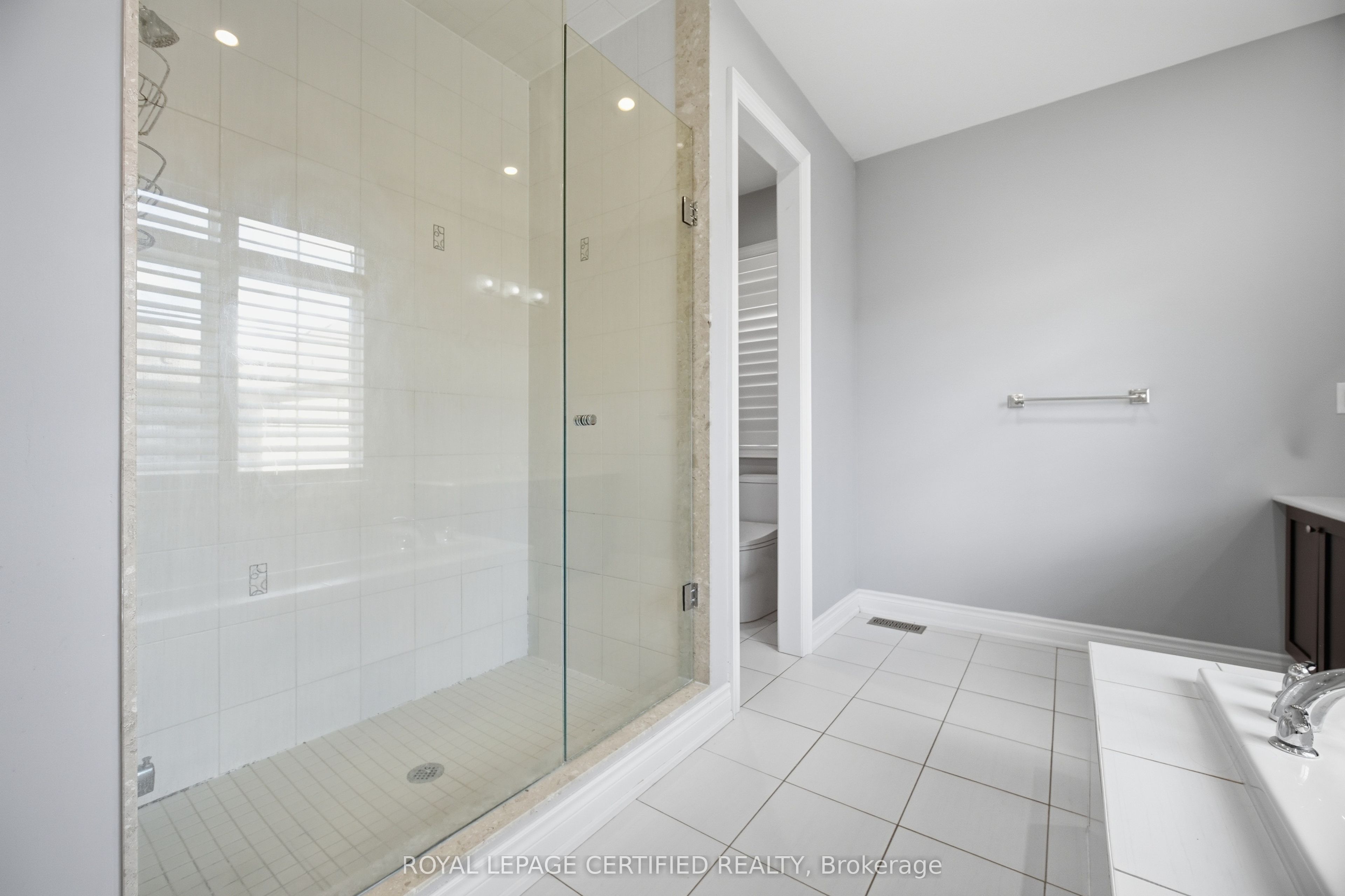 8833 Creditview Road Property Photo 22