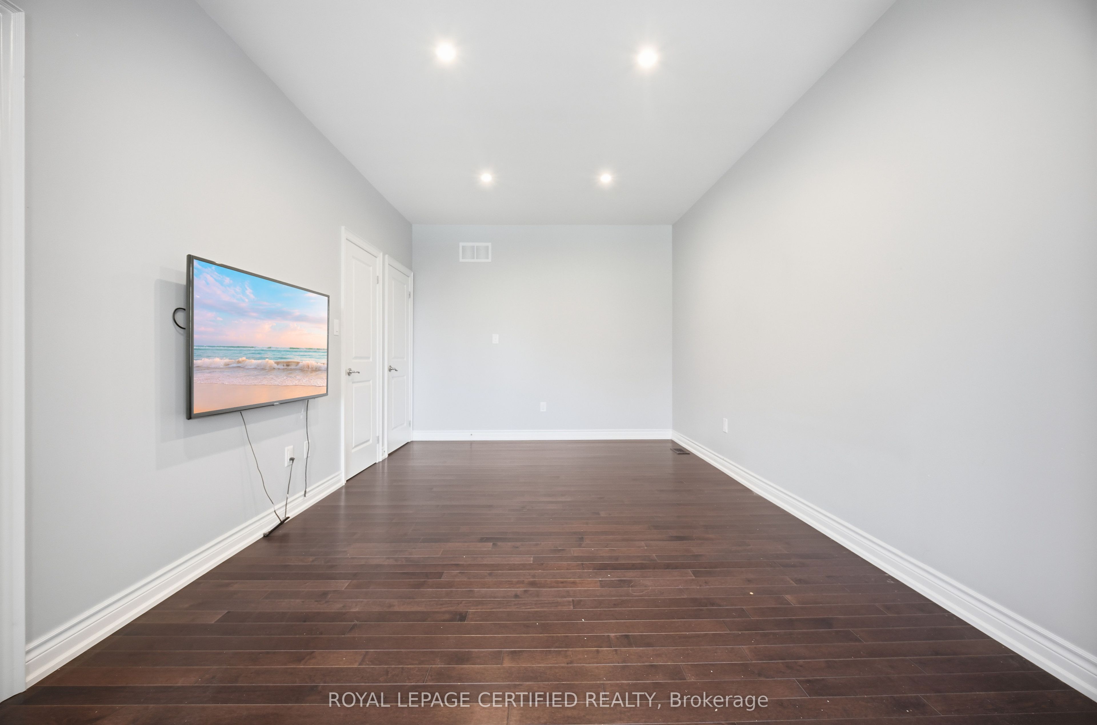 8833 Creditview Road Property Photo 24