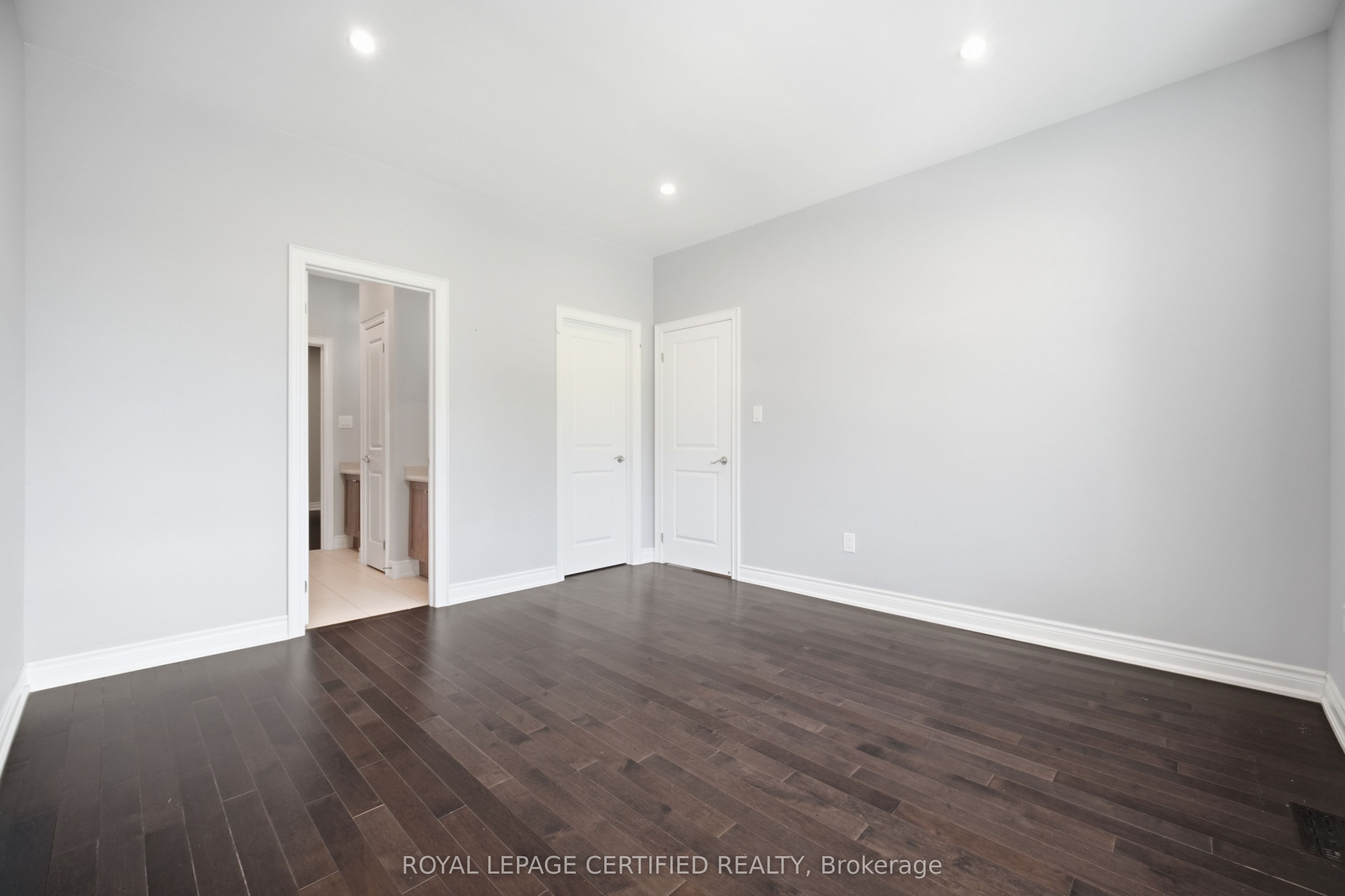 8833 Creditview Road Property Photo 32