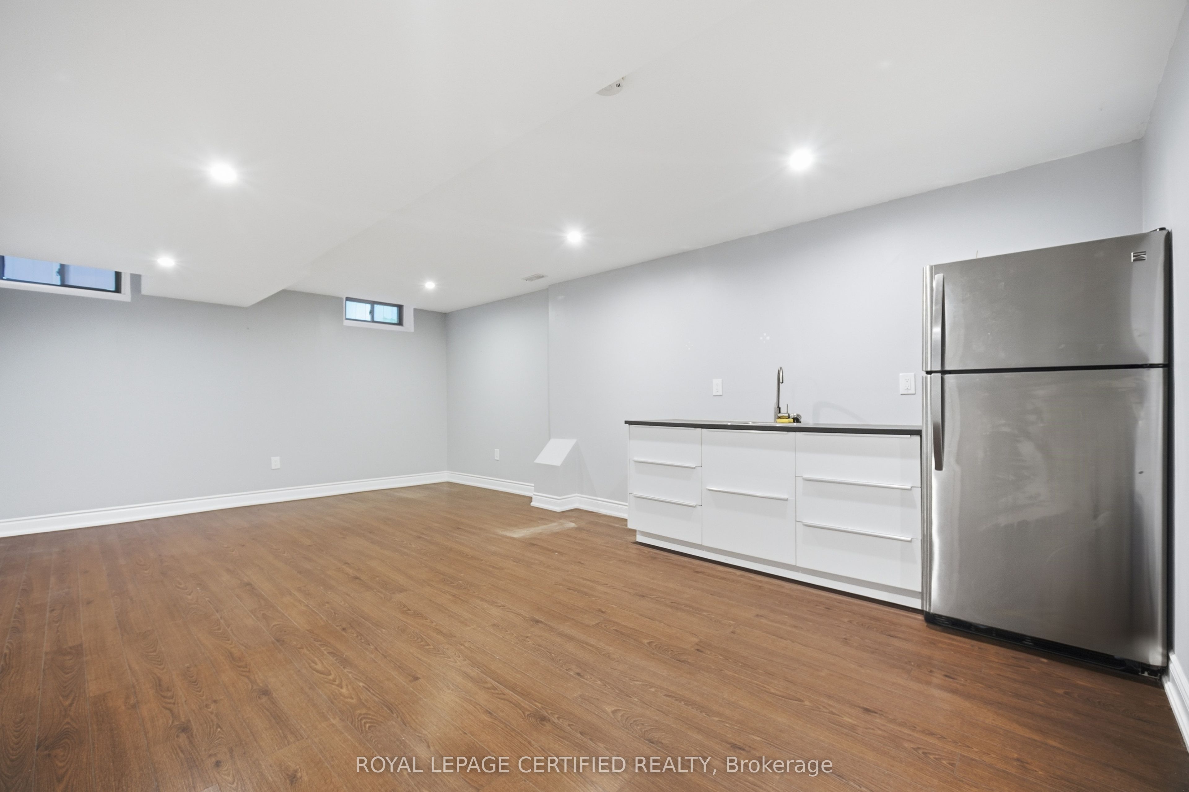 8833 Creditview Road Property Photo 35