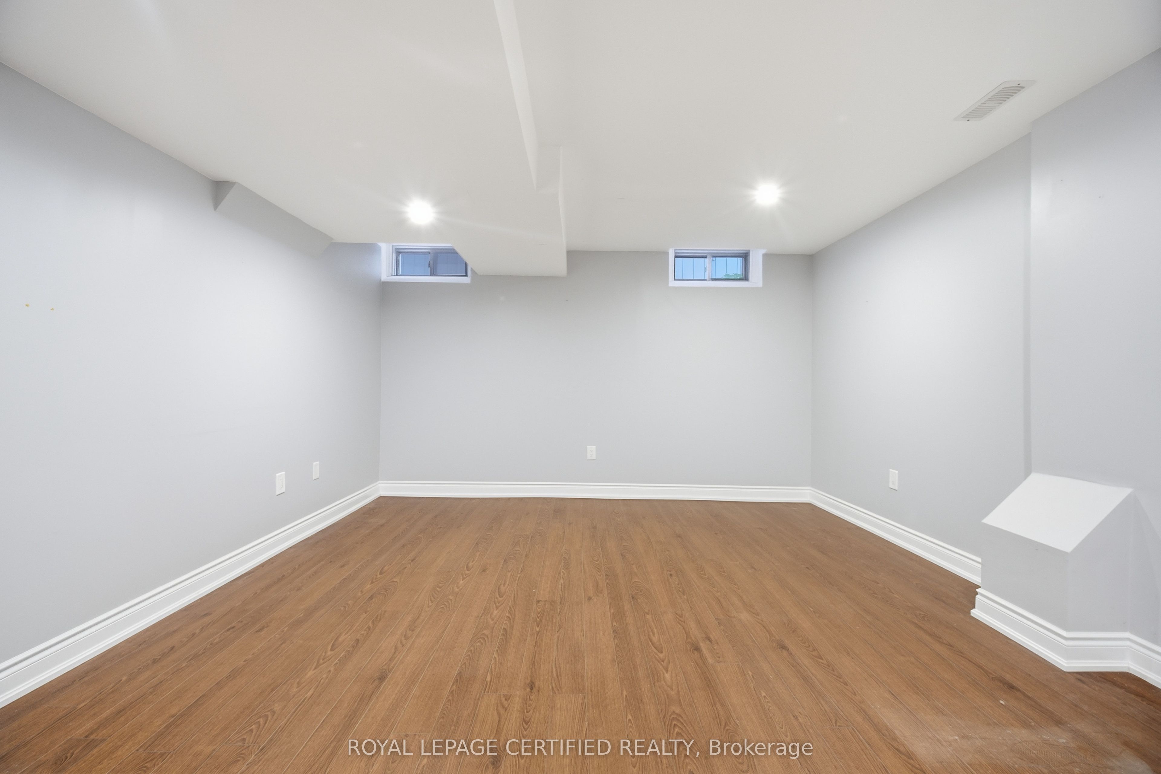 8833 Creditview Road Property Photo 36