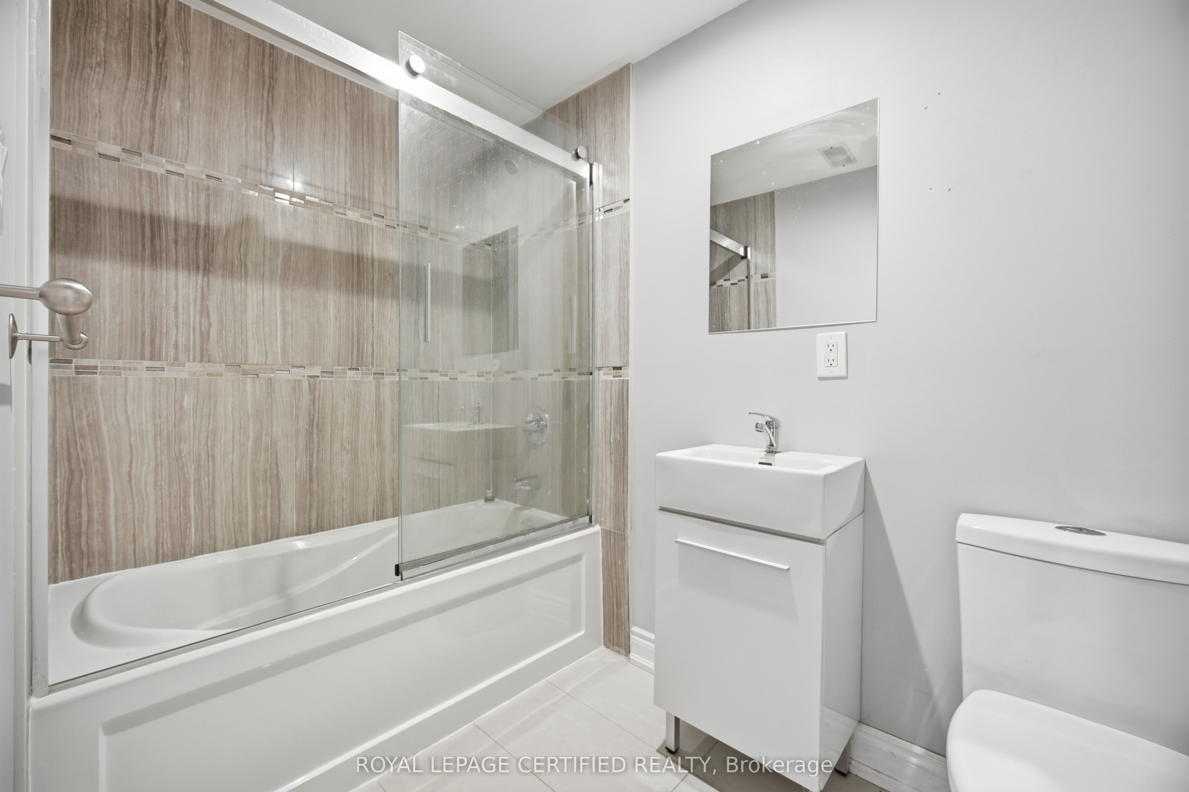 8833 Creditview Road Property Photo 39