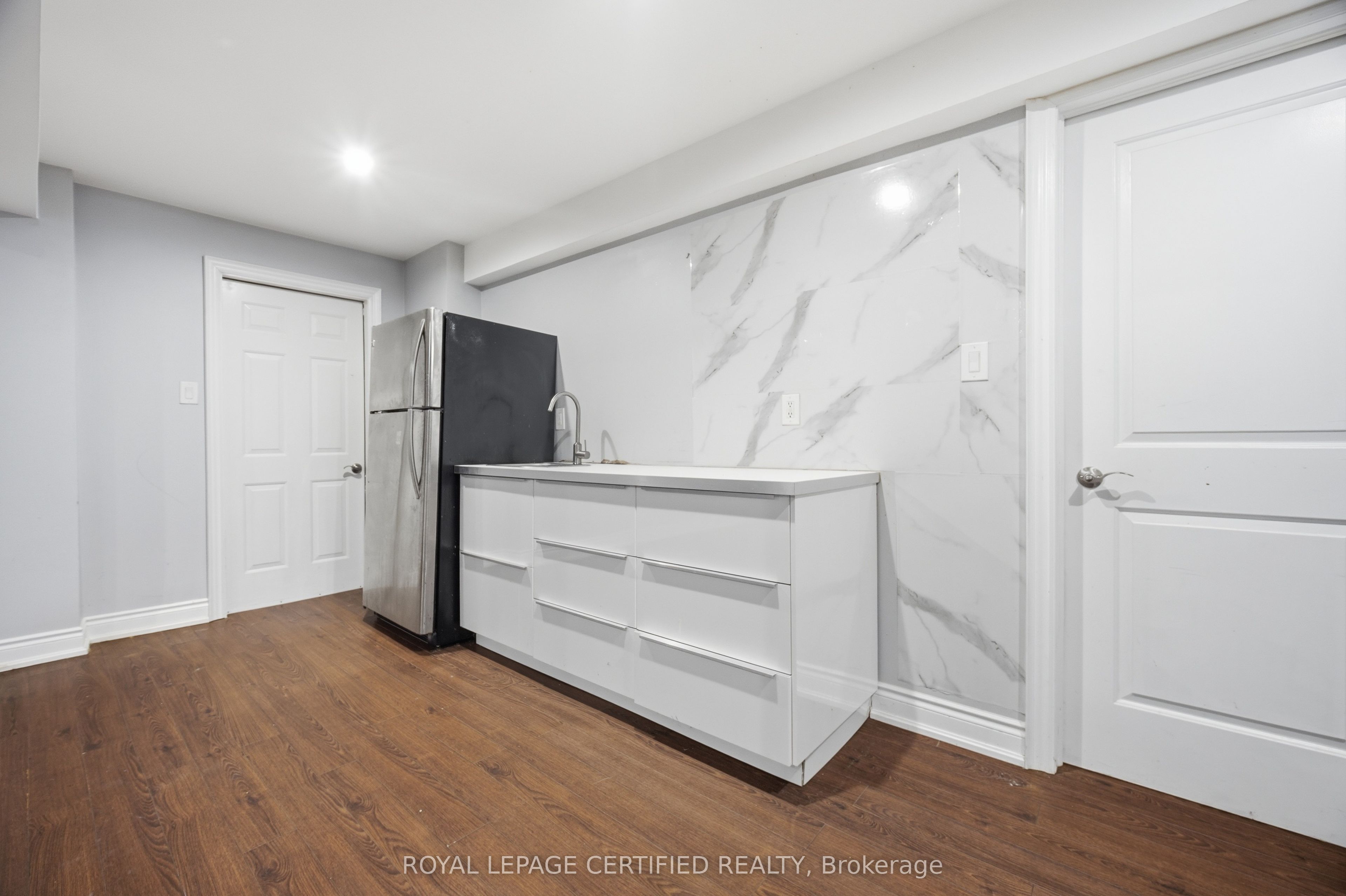 8833 Creditview Road Property Photo 40