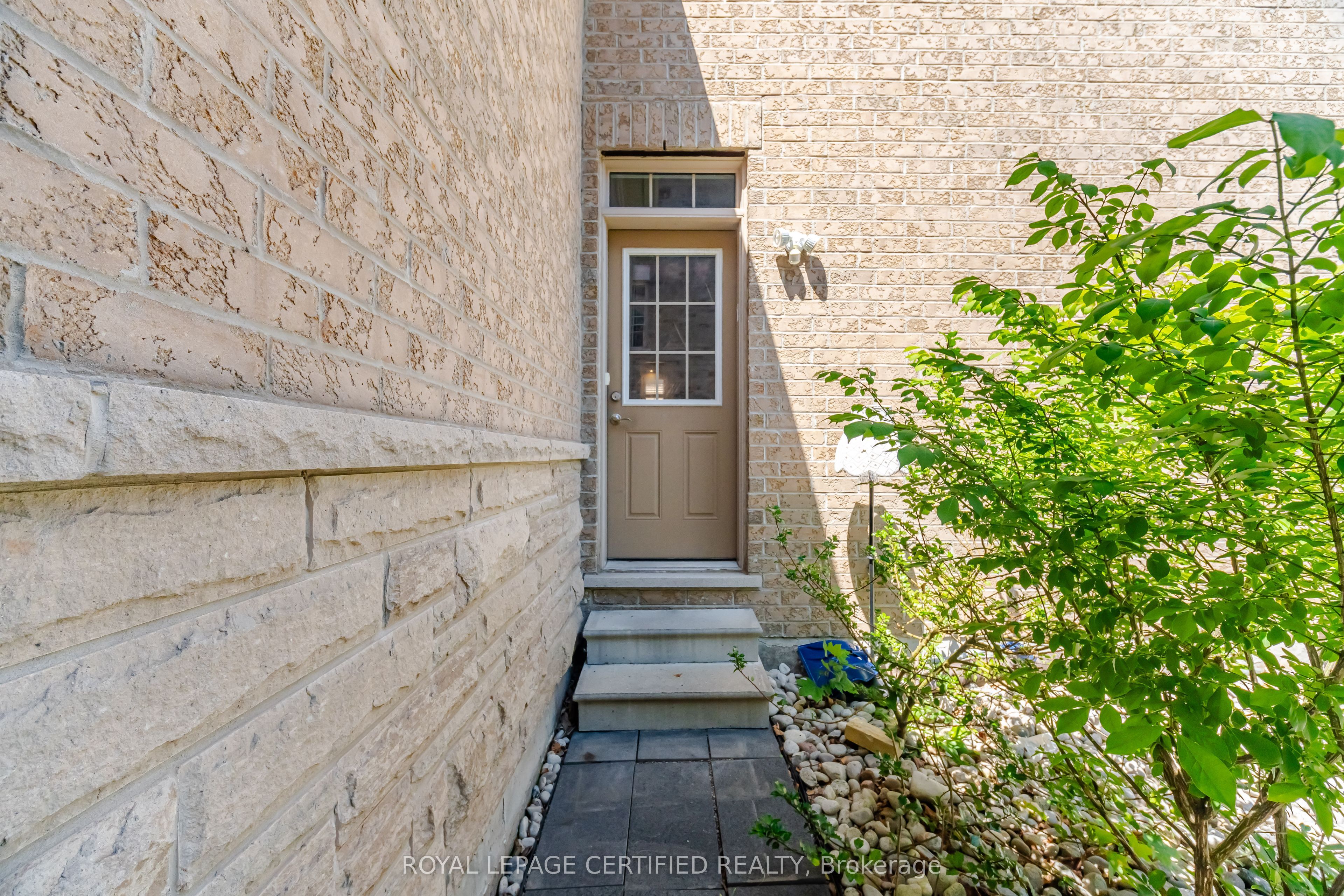 8833 Creditview Road Property Photo 50