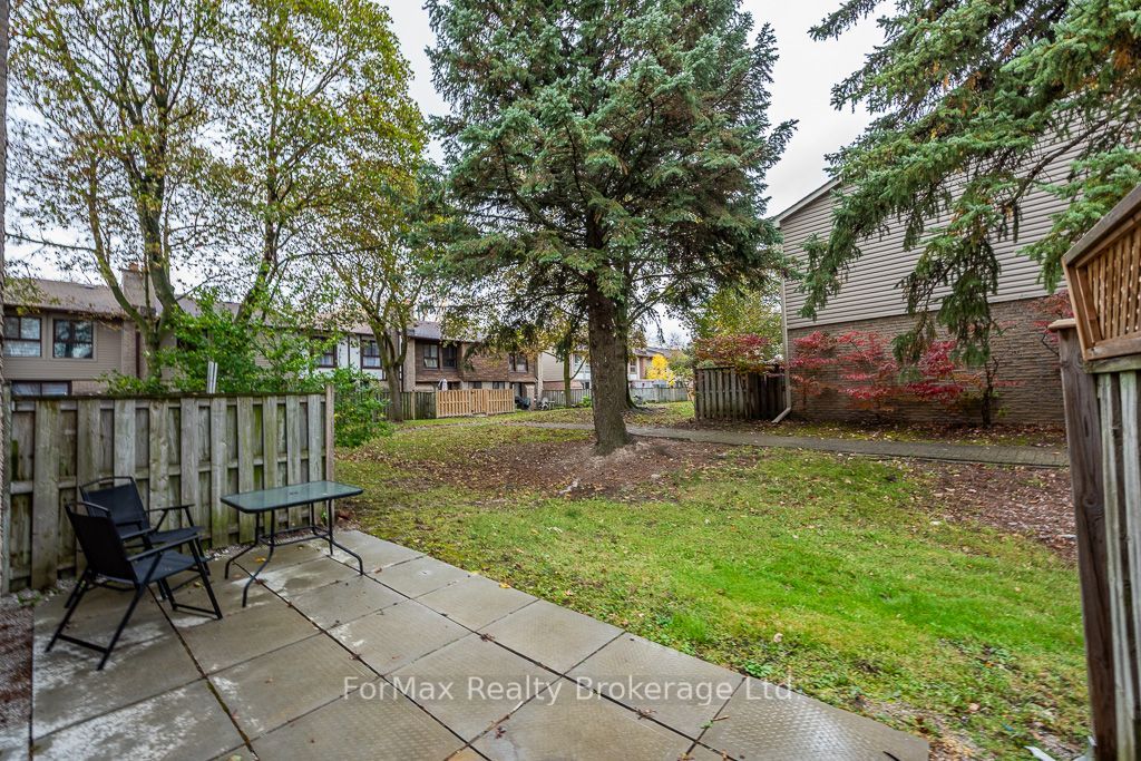 90 Greenwich Circle Property Photo 7
