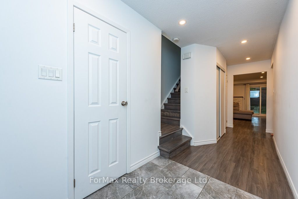 90 Greenwich Circle Property Photo 9