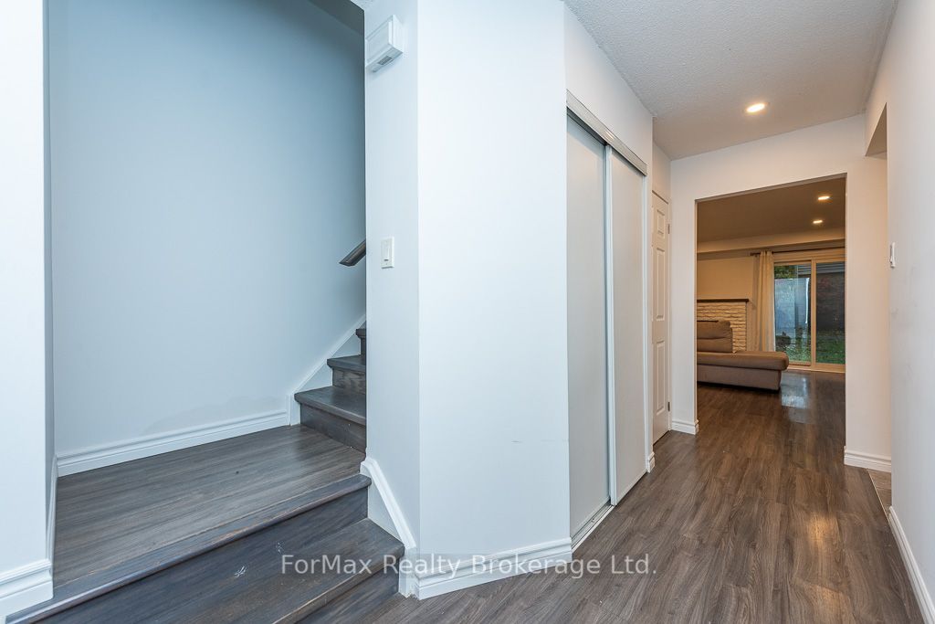 90 Greenwich Circle Property Photo 12