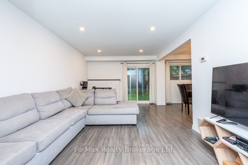 90 Greenwich Circle Property Photo 13