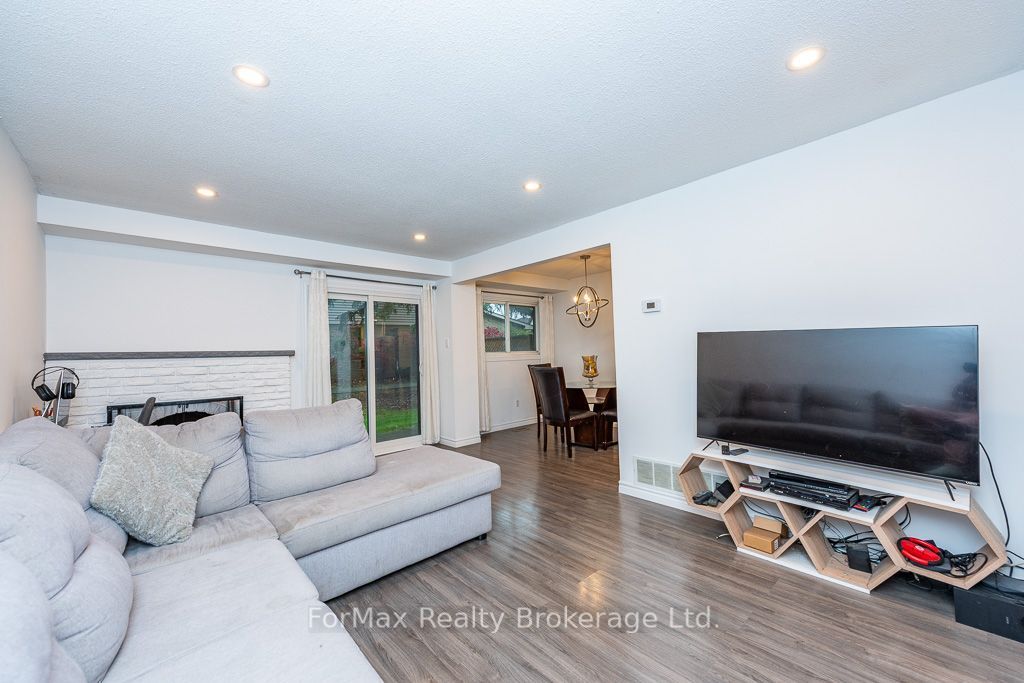 90 Greenwich Circle Property Photo 14