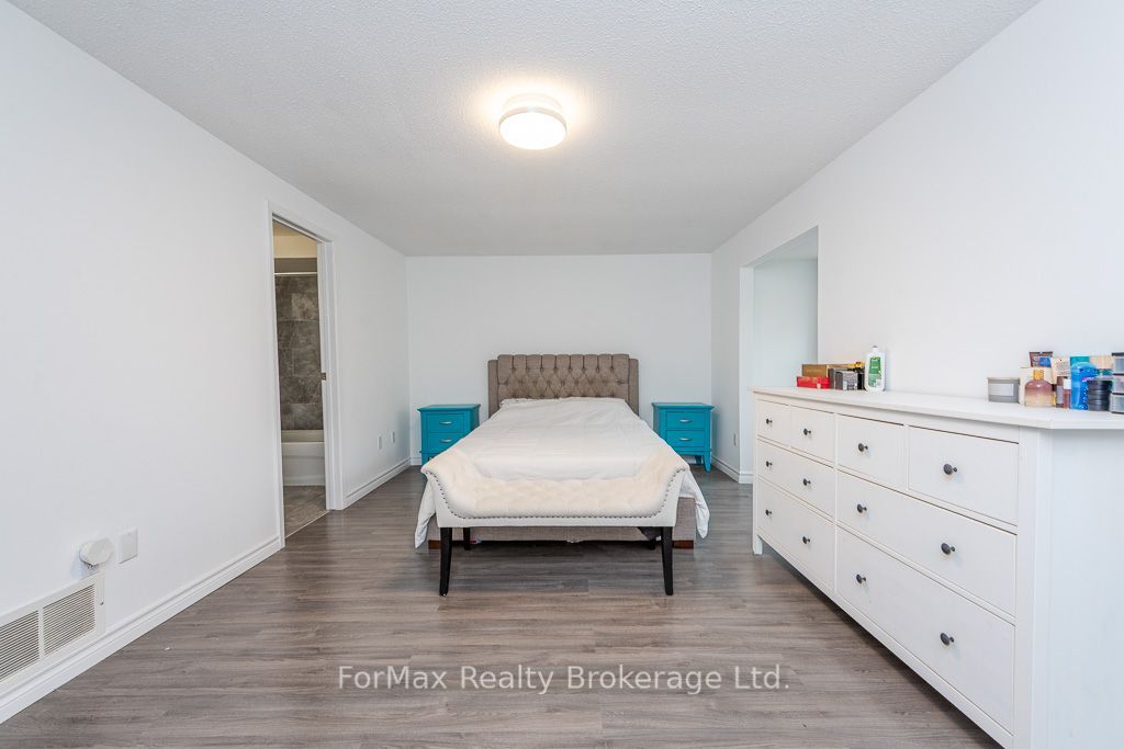 90 Greenwich Circle Property Photo 40