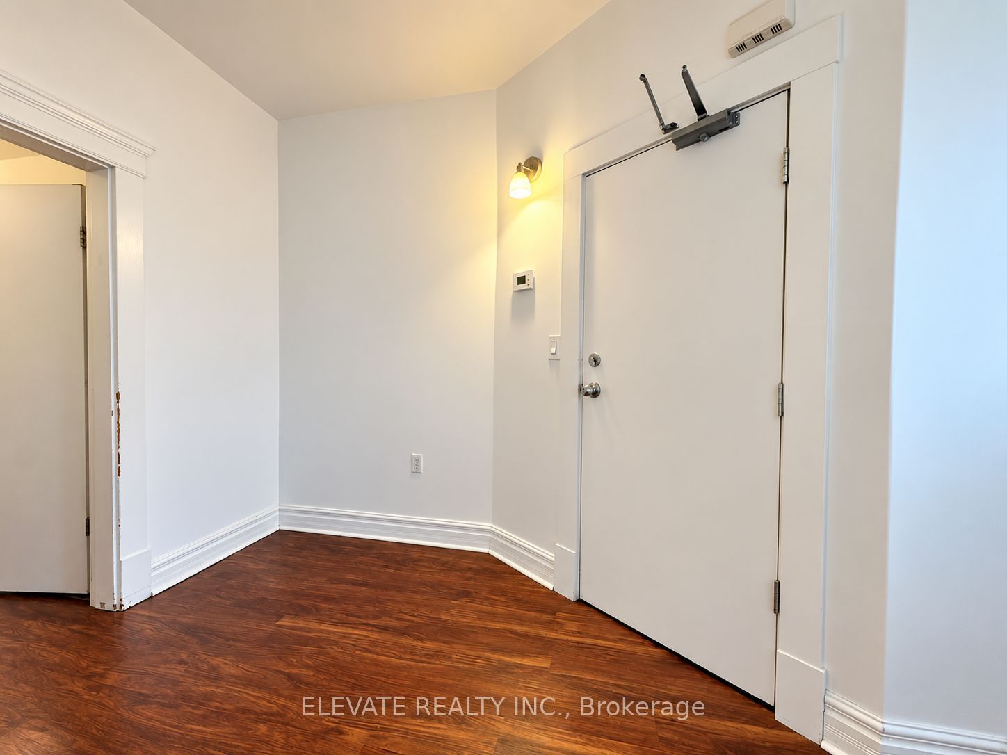 256 Keele Street 1 Property Photo 3