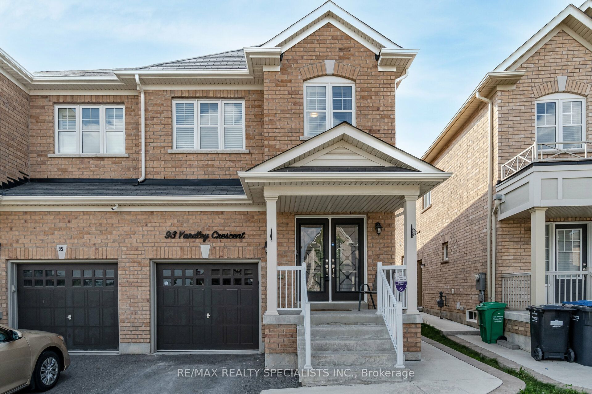 93 Yardley Crescent Property Photo 1