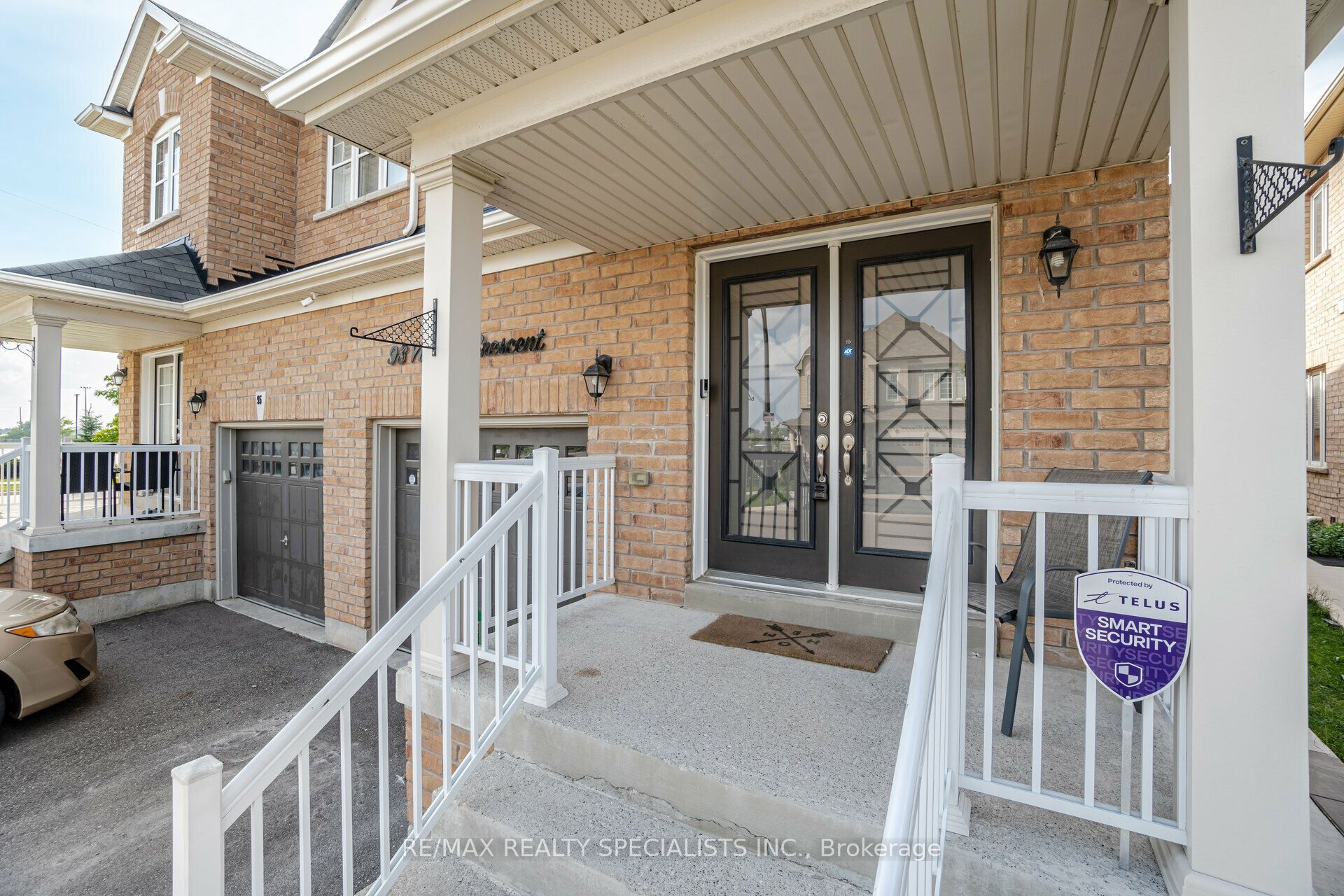 93 Yardley Crescent Property Photo 5