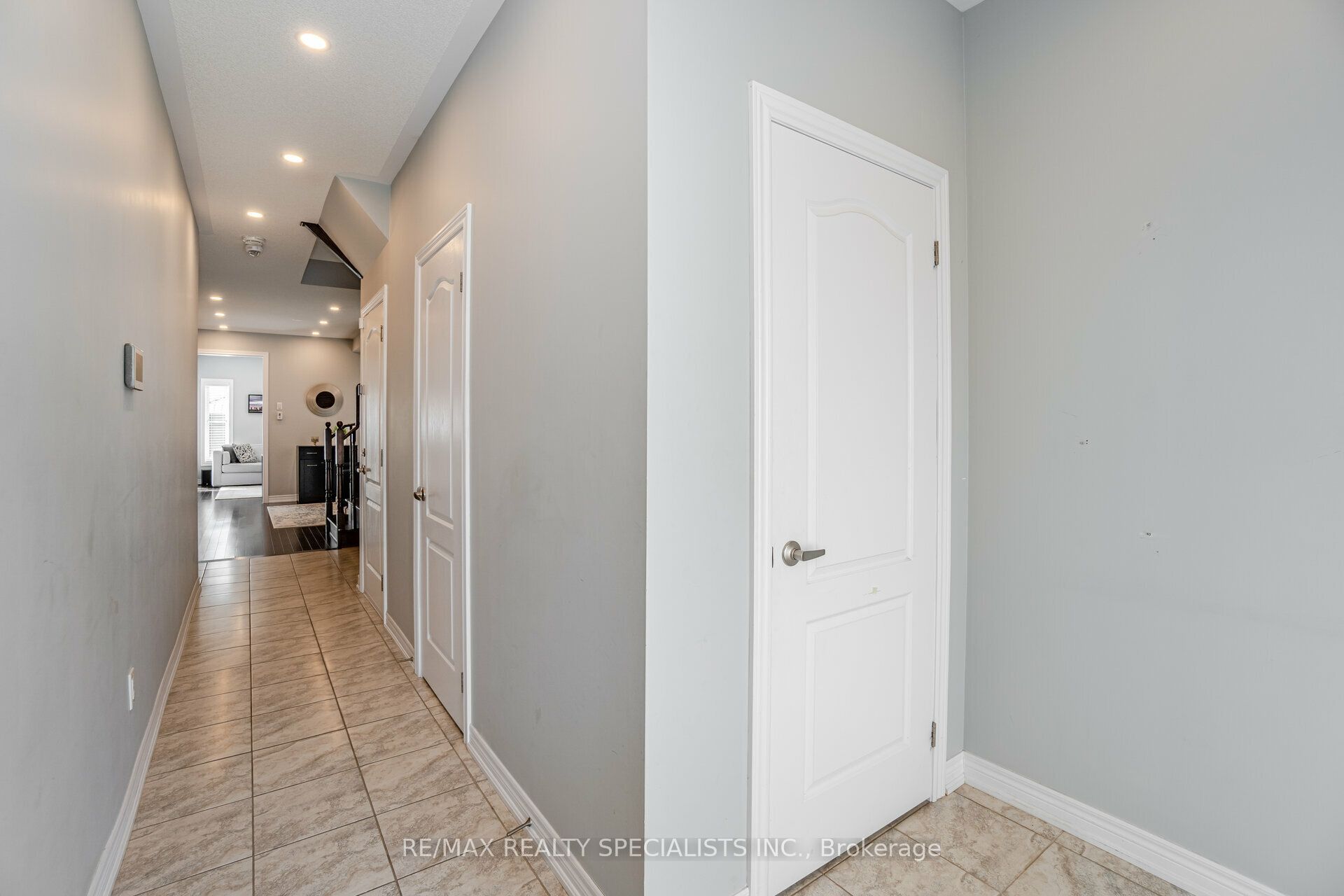 93 Yardley Crescent Property Photo 7