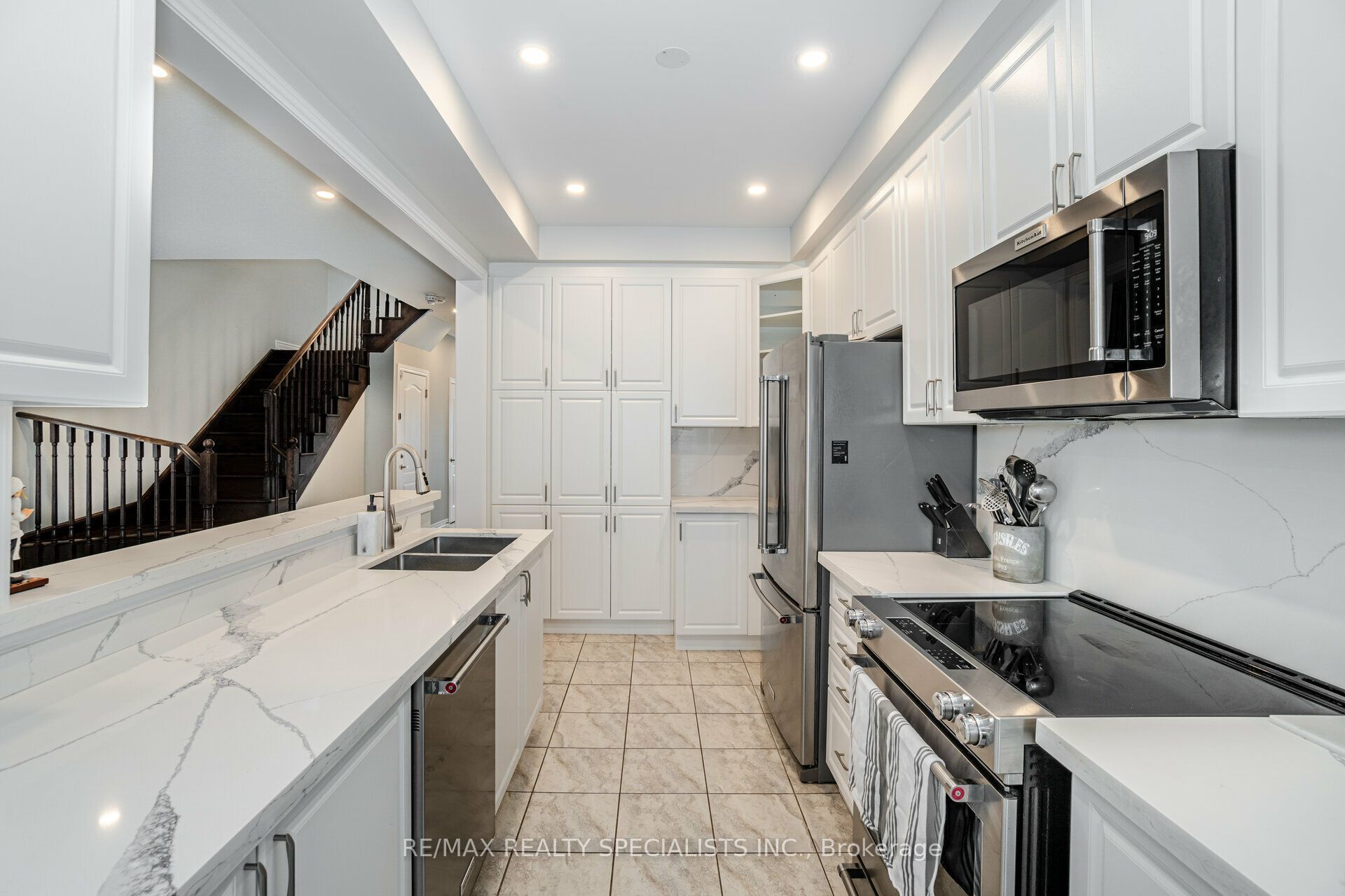 93 Yardley Crescent Property Photo 13