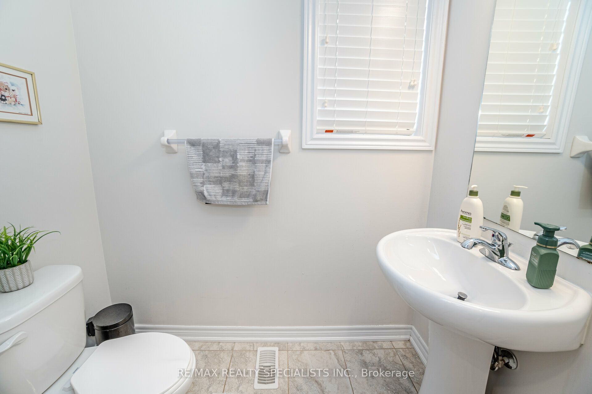 93 Yardley Crescent Property Photo 22