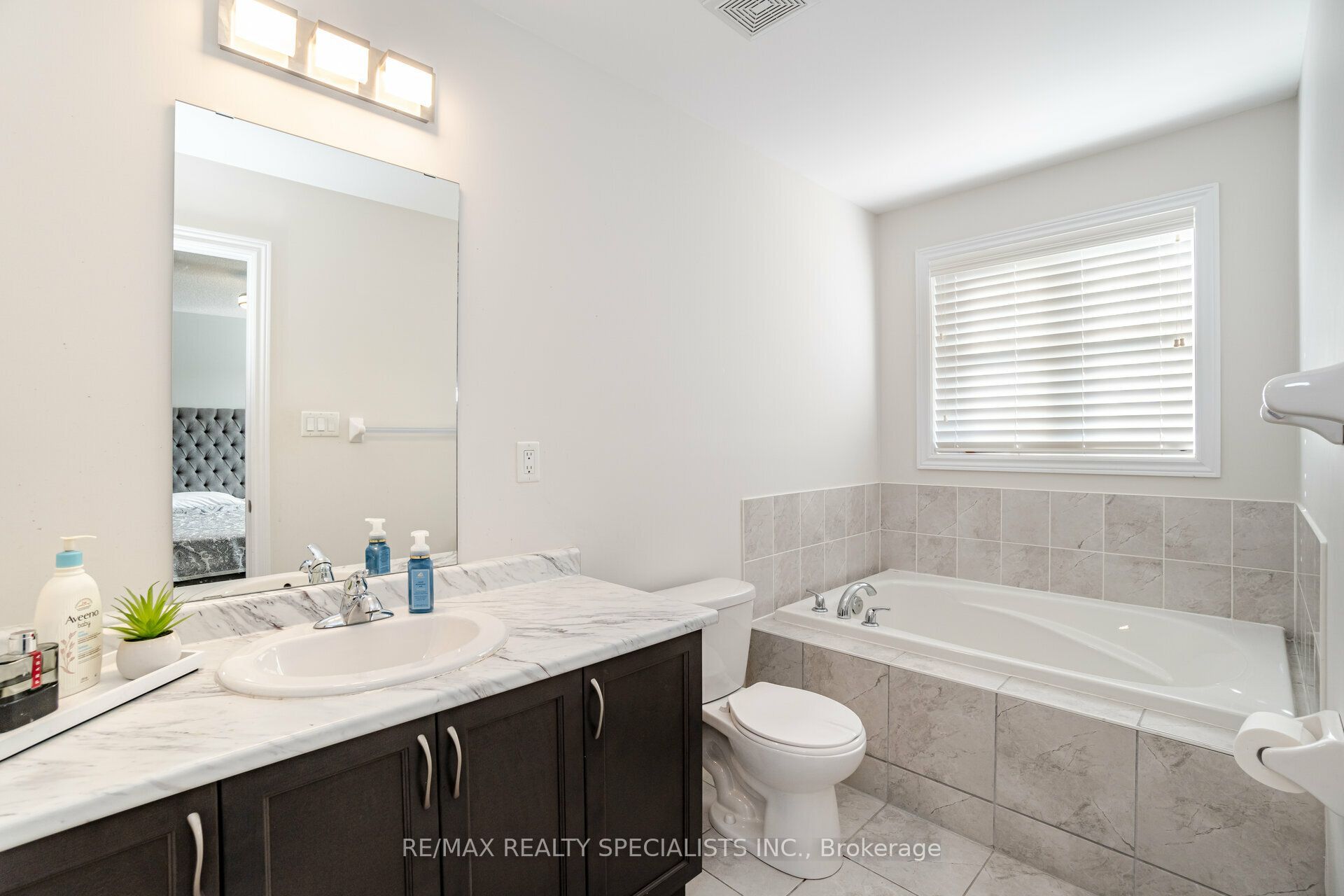 93 Yardley Crescent Property Photo 29