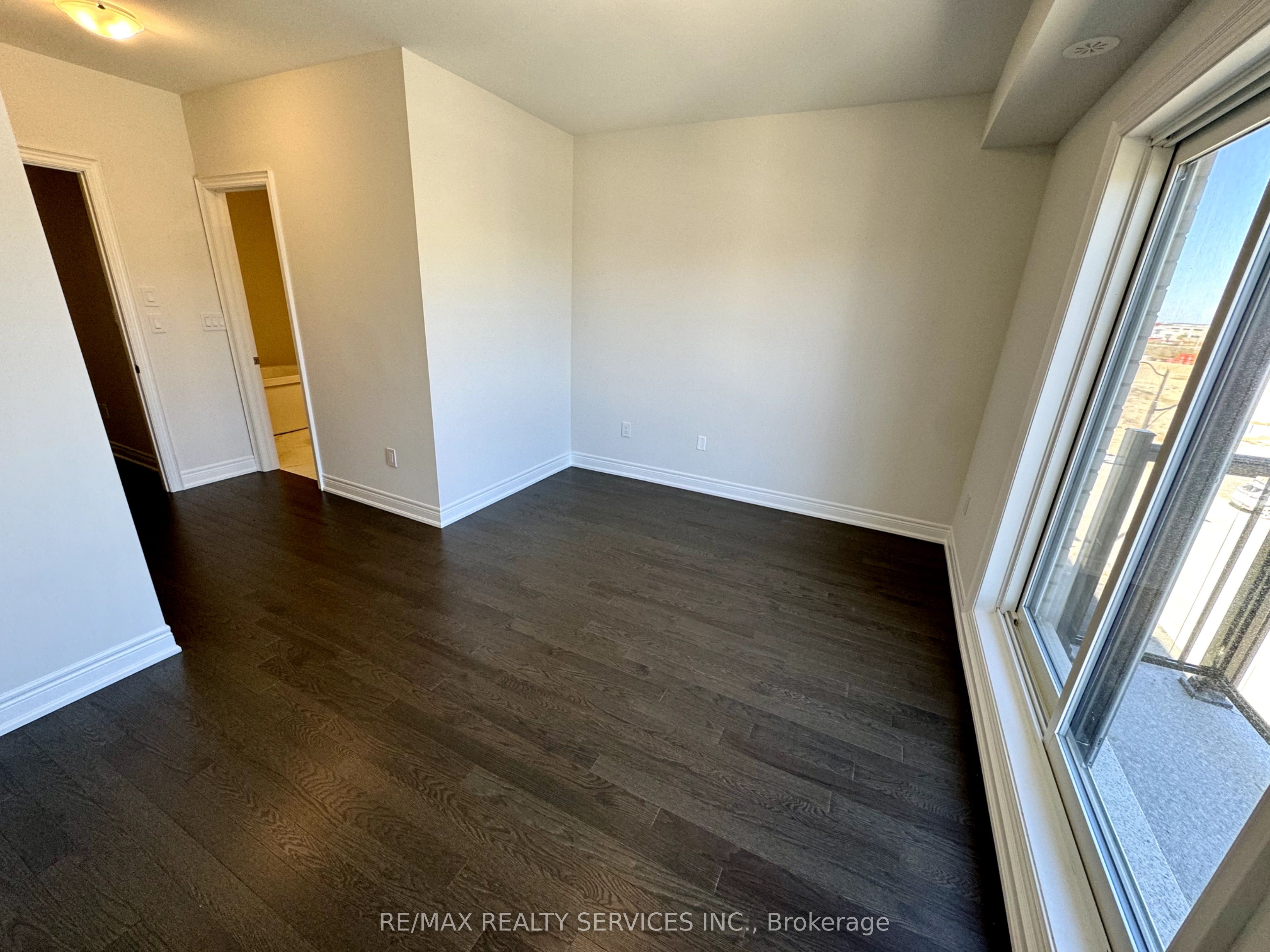 385 Inspire Boulevard Property Photo 23